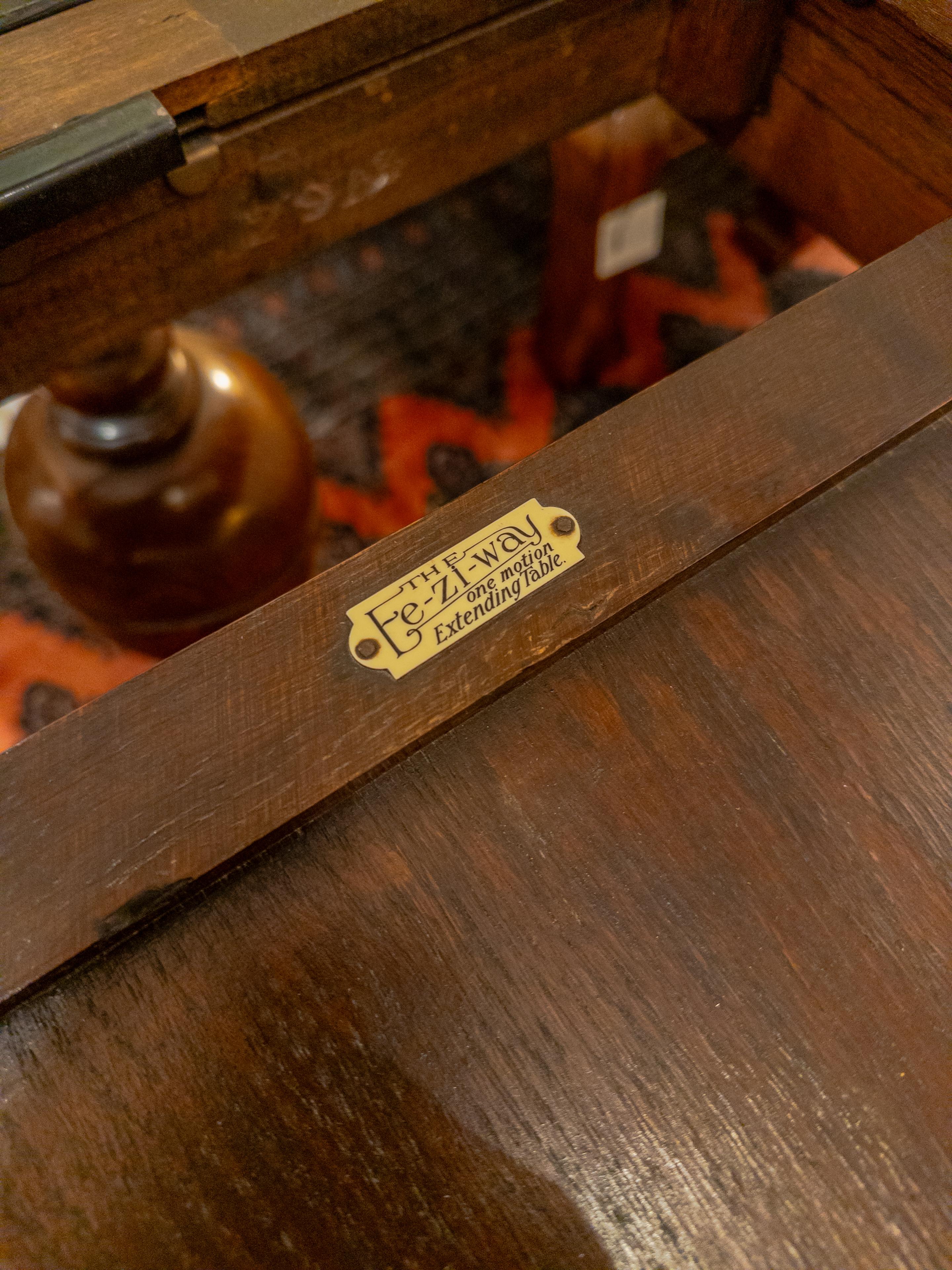1920's English Oak Butterfly Leaf Trestle Table For Sale 3
