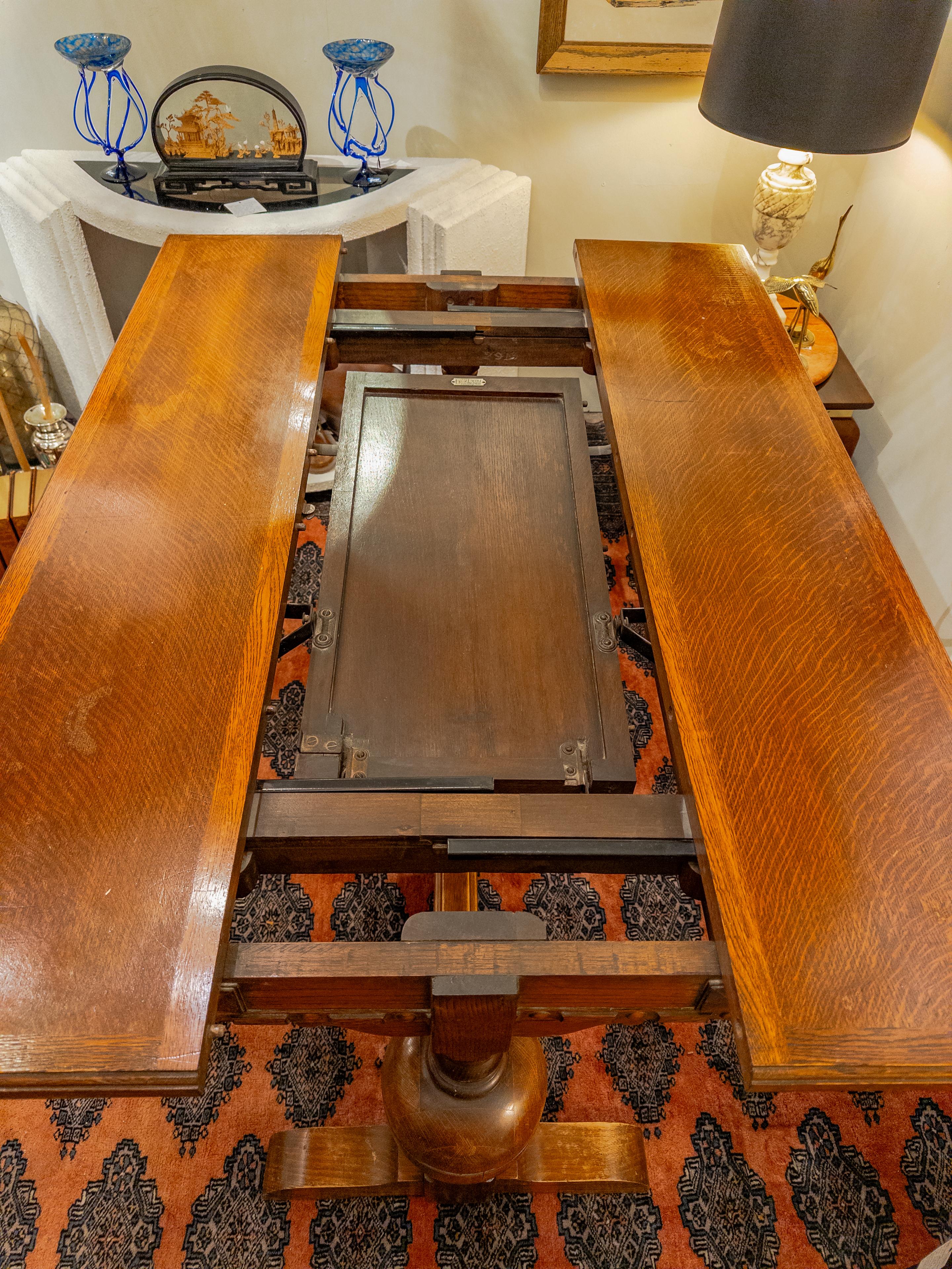 1920's English Oak Butterfly Leaf Trestle Table For Sale 1