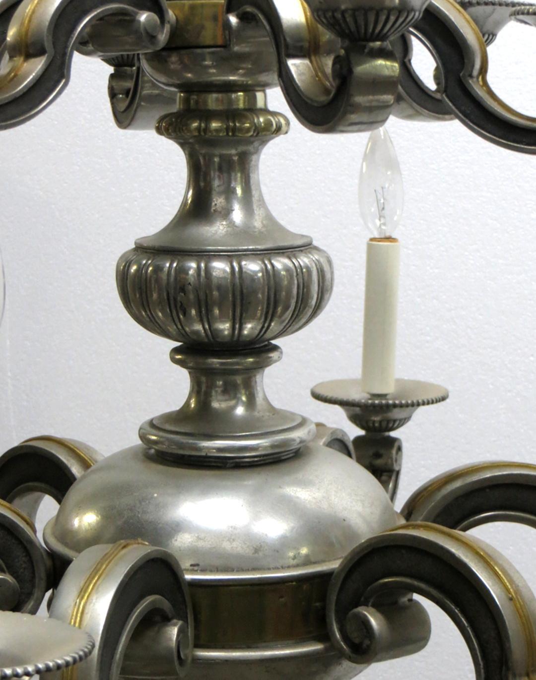 English Silvered Bronze Georgian 2Tier Chandelier  12 Arms In Good Condition For Sale In New York, NY