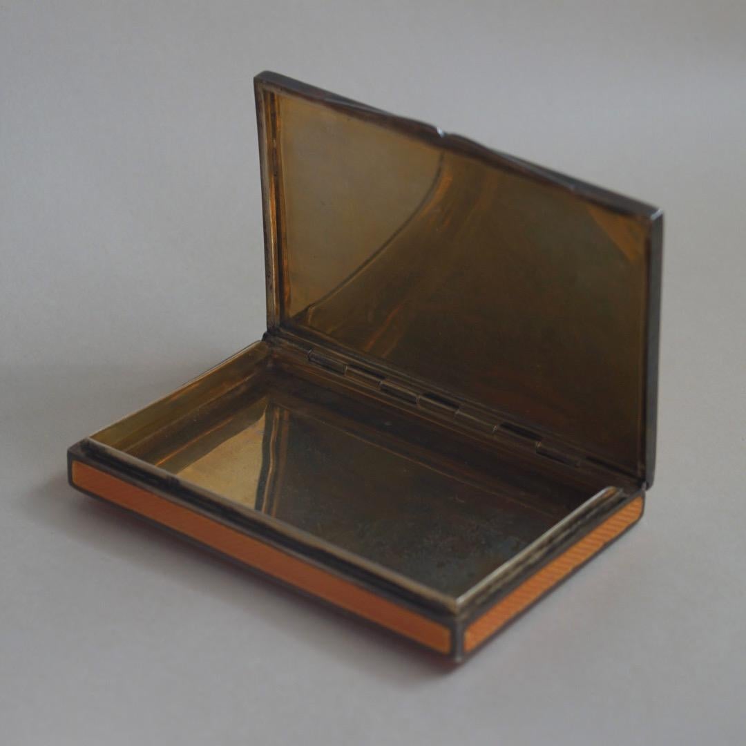 1920s European silver gilt and guilloche enamel trinket / pill box Stamp 935 PHV For Sale 8