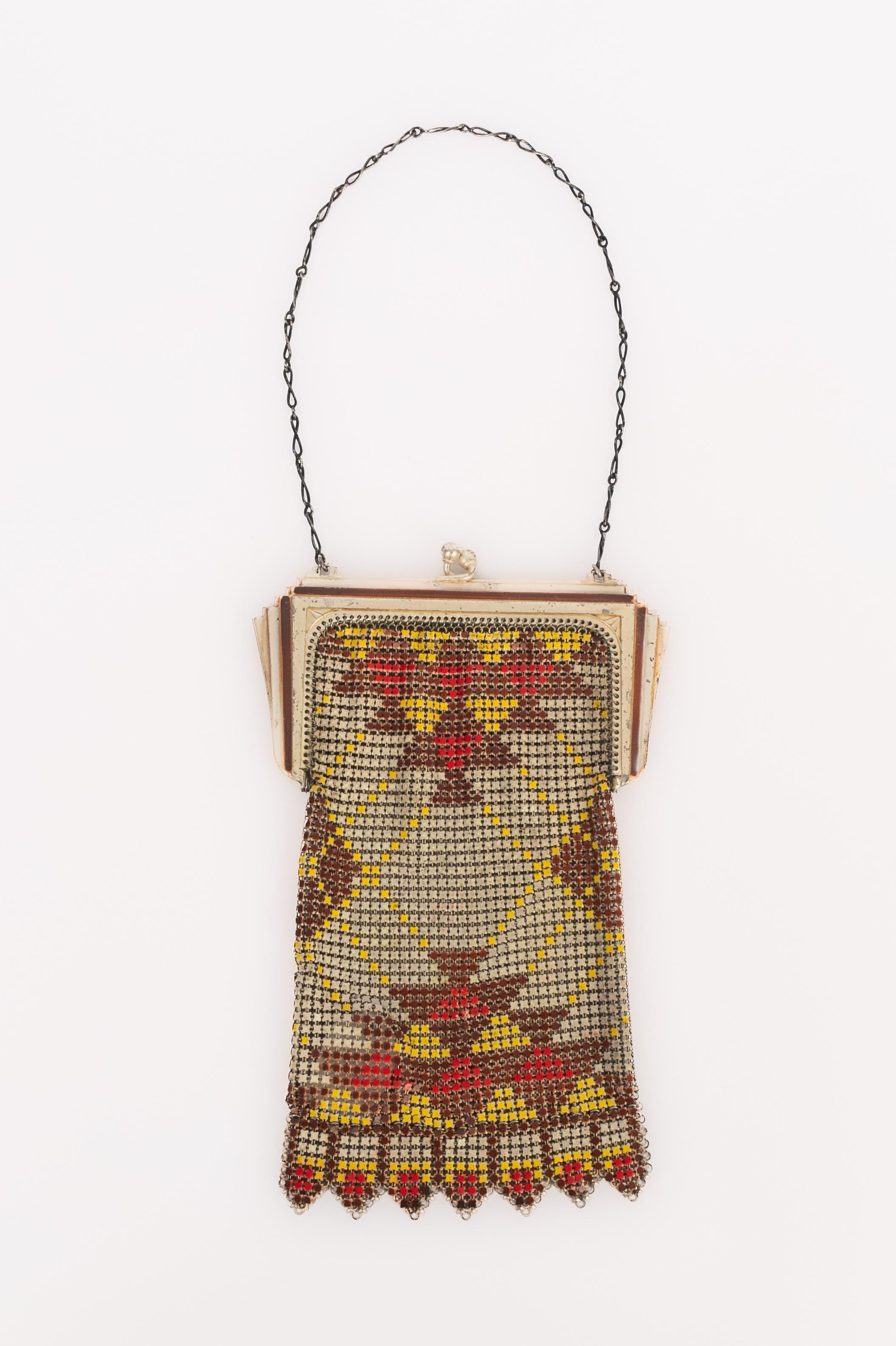 White 1920s evening bag For Sale