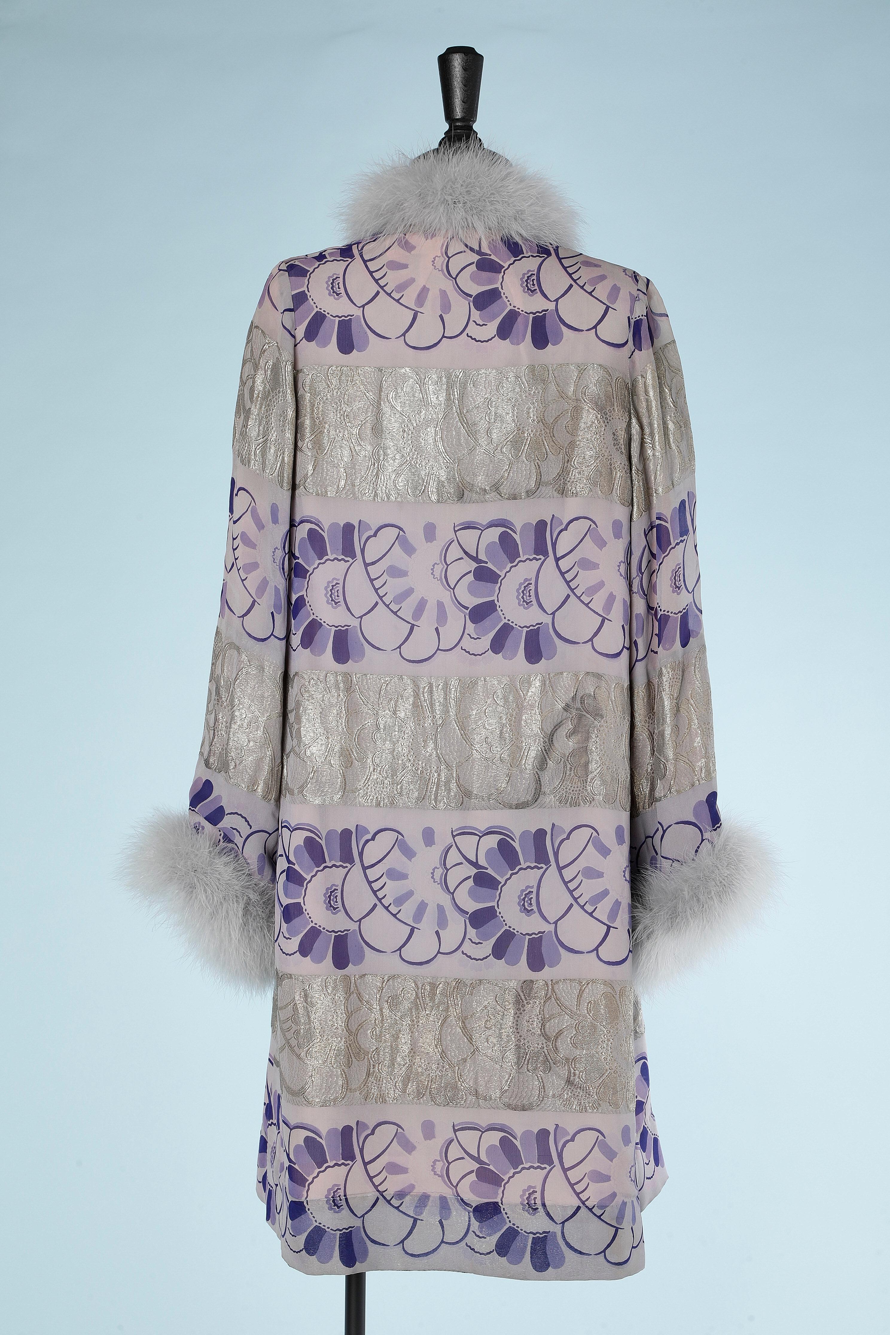 Women's 1920's evening coat in printed silk and silver lurex damask with feather edge  For Sale