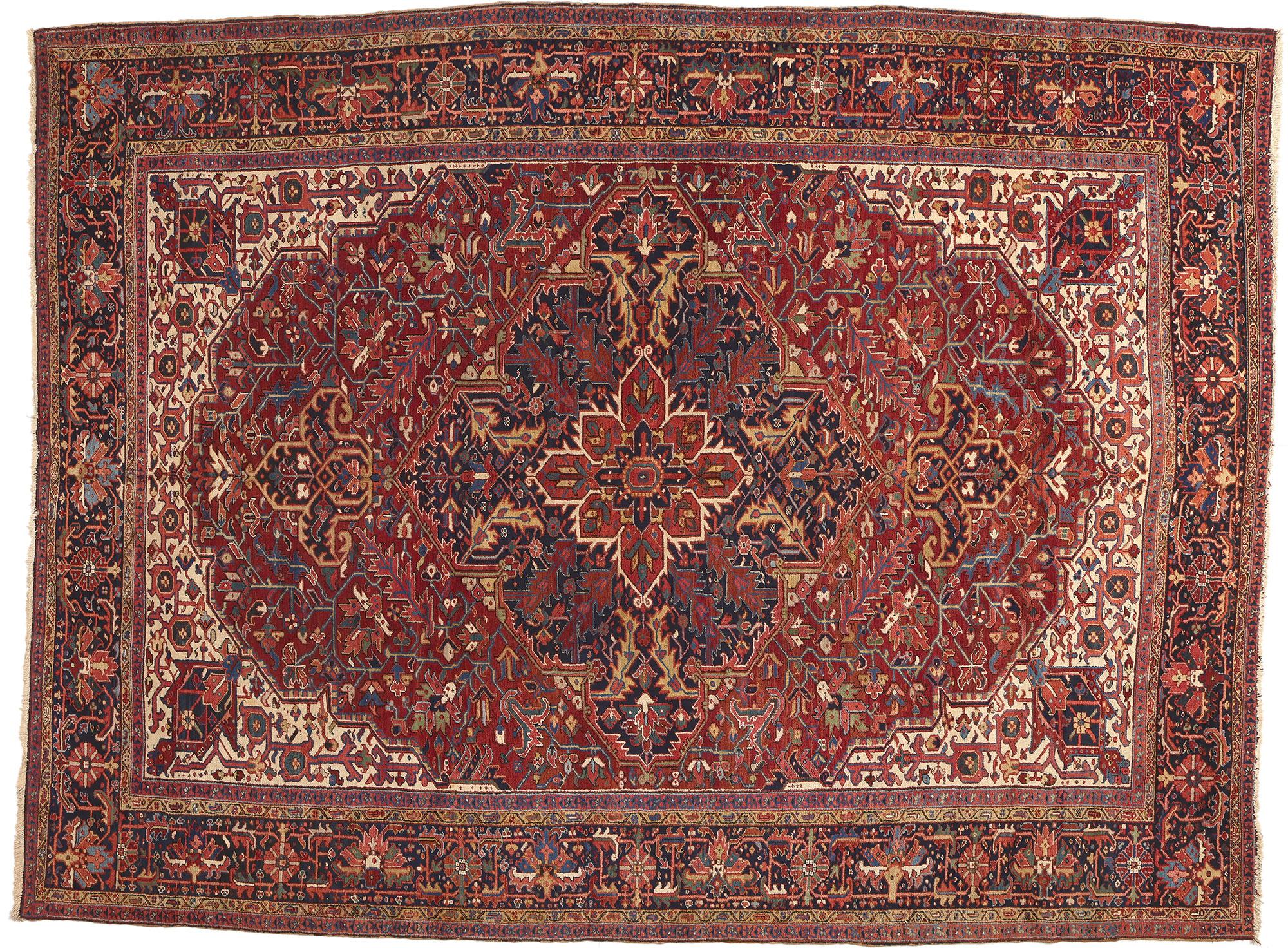 1920s Extra-Large Antique Red Persian Rug Heriz Carpet  For Sale 3