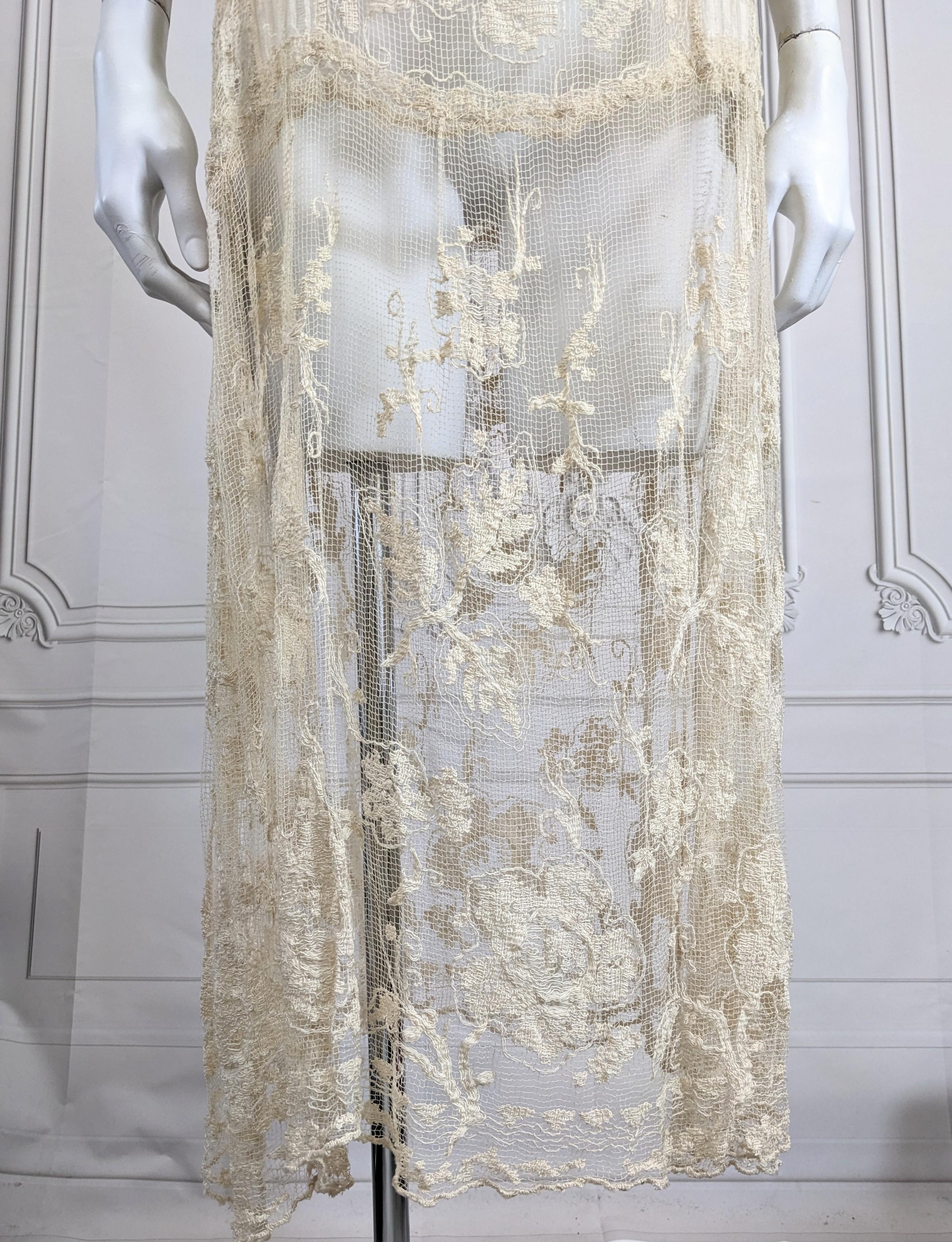 1920's Filet Lace and Chiffon Dress In Good Condition For Sale In New York, NY