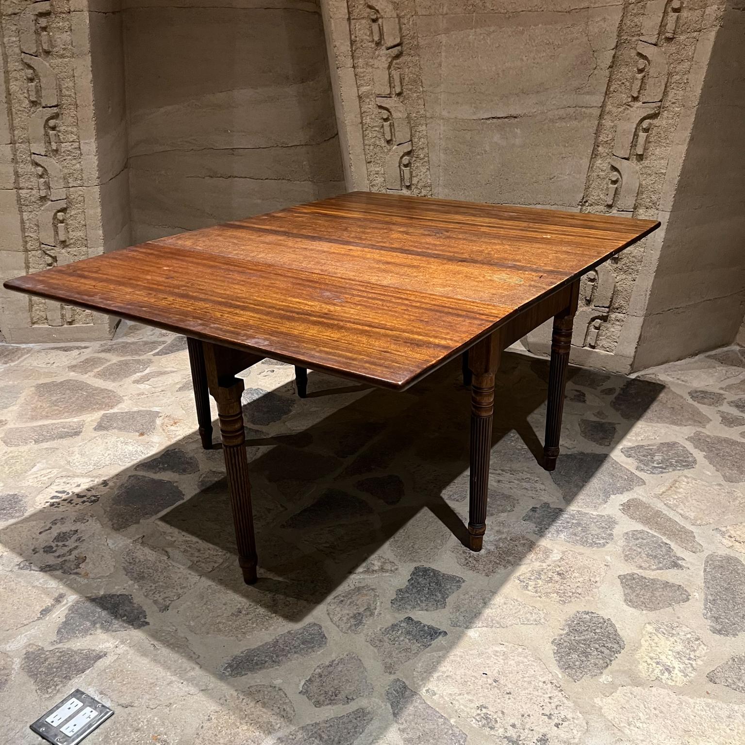 1920s Fine Gateleg Drop Leaf Dining Table Solid Mahogany Sculptural Legs In Good Condition For Sale In Chula Vista, CA
