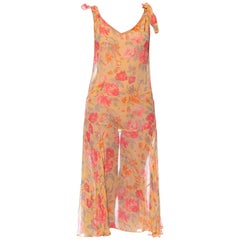 Seiden-Chiffon-Kleid mit Blumenmuster in Rosa & Gelb aus den 1920er Jahren, viele Holen, aber stark, tragbar