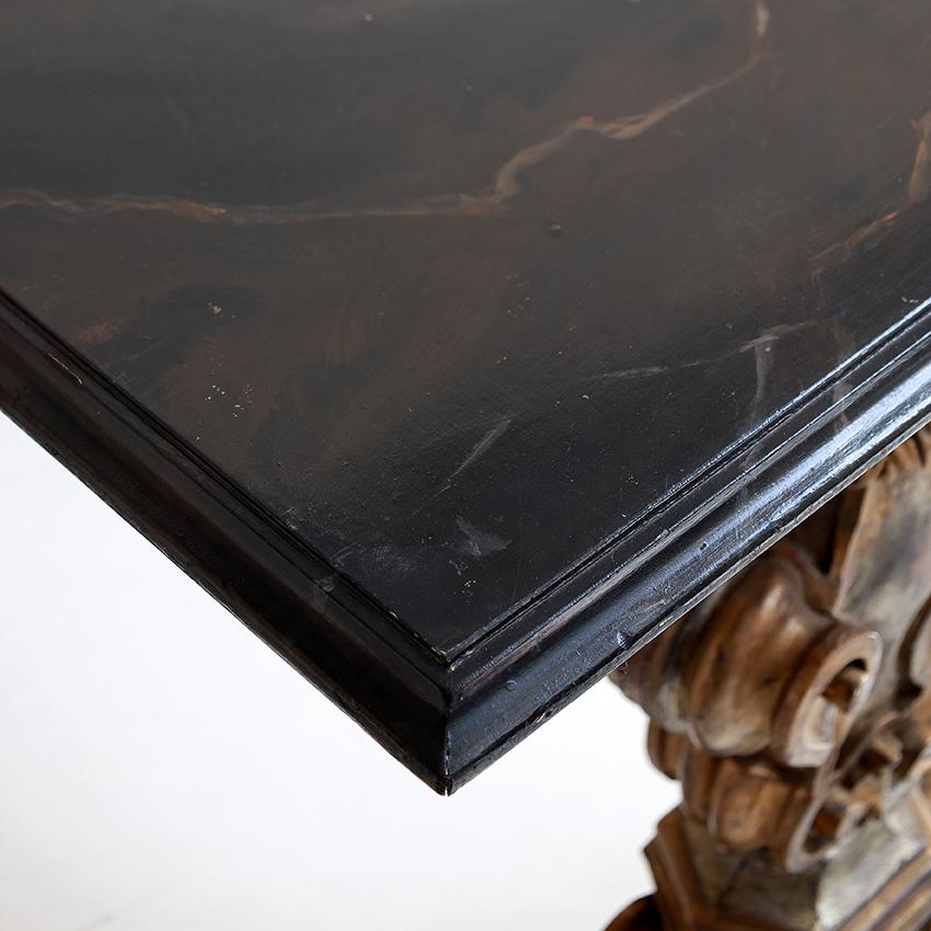 1920s Florentine Ornate Painted Table In Good Condition For Sale In London, GB