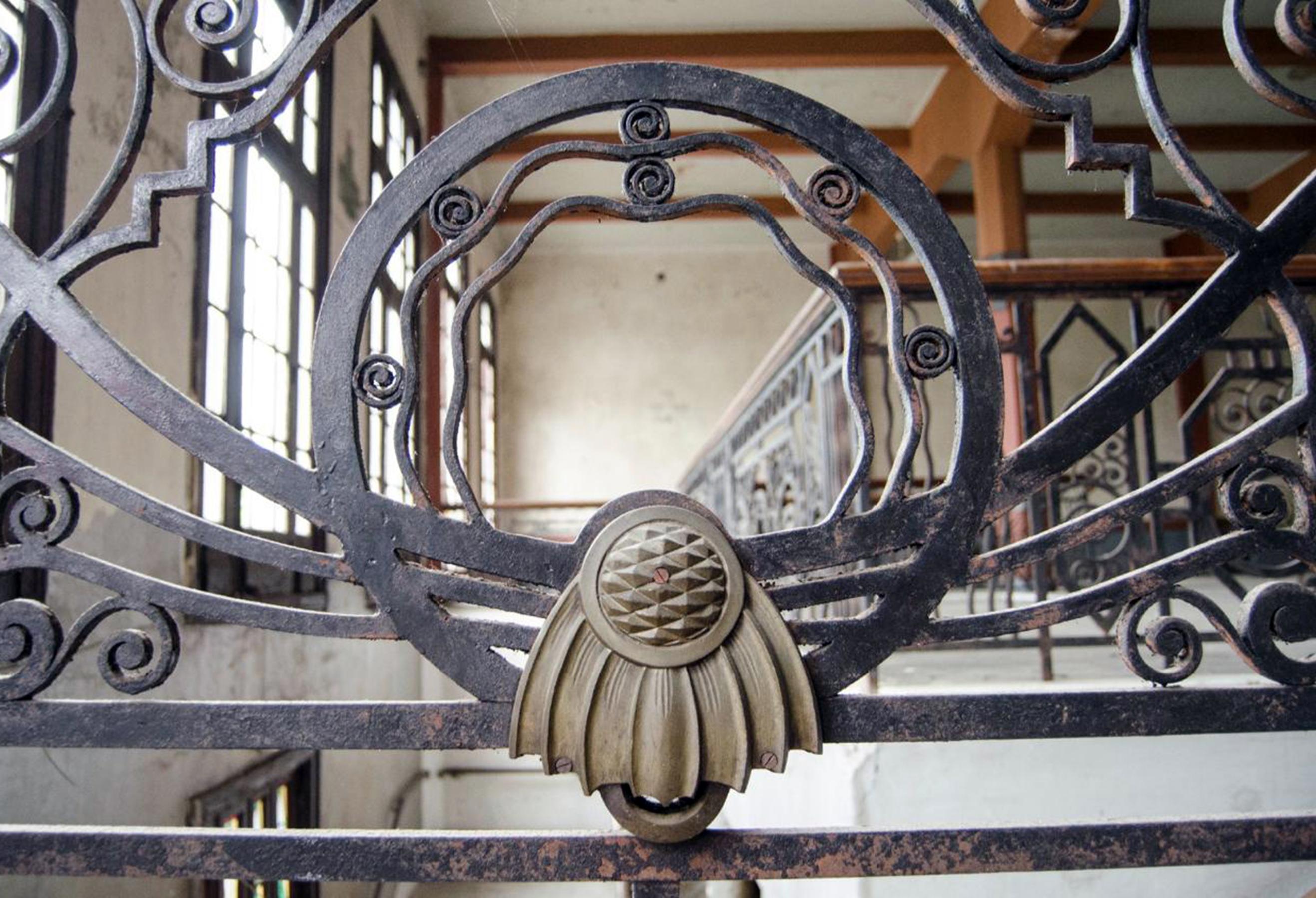 1920s Former Palacio Sudamérica's Art Déco Wrought Iron Large Railing, Uruguay 6