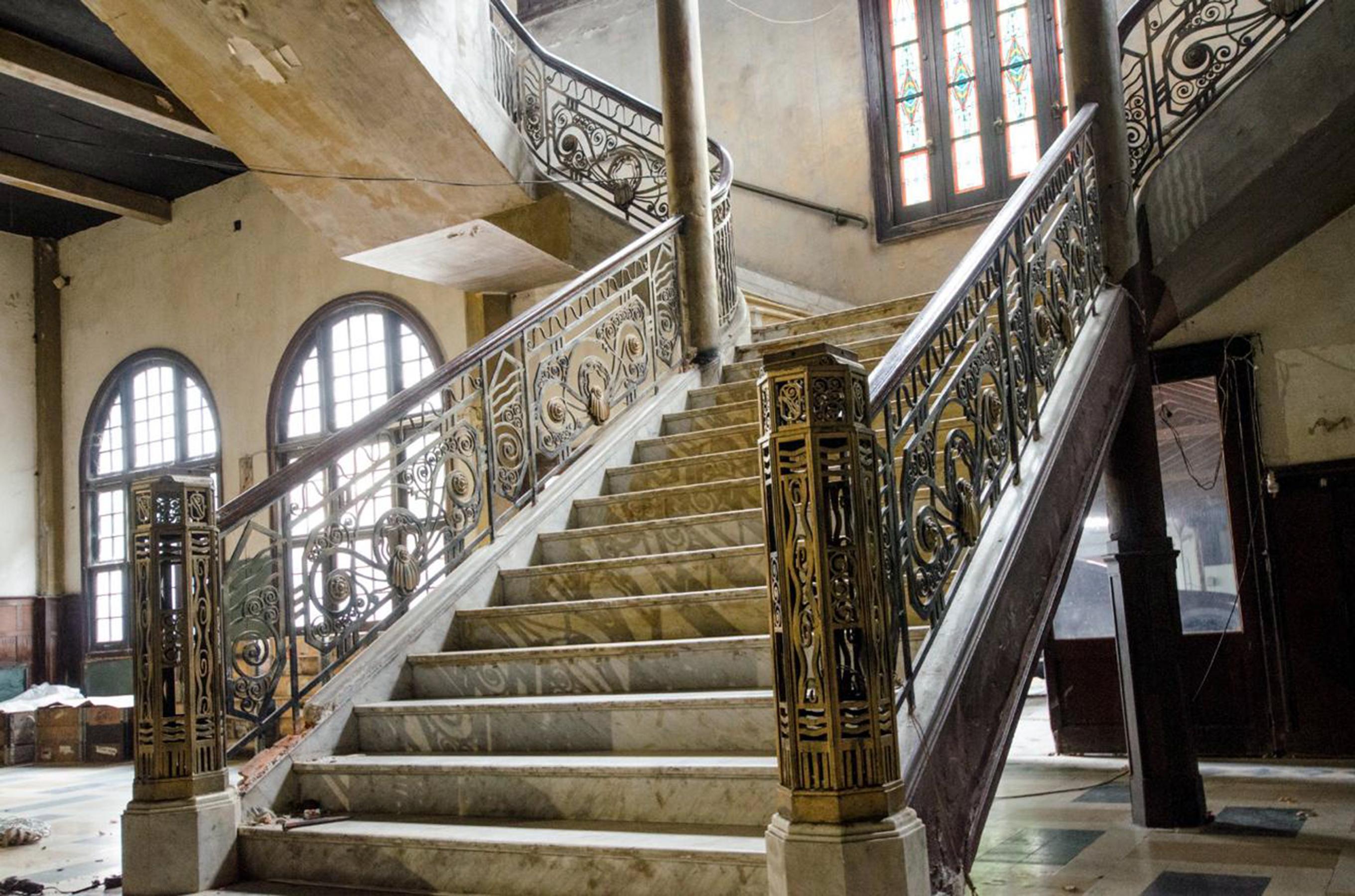 Hand-Crafted 1920s Former Palacio Sudamérica's Art Déco Wrought Iron Large Railing, Uruguay