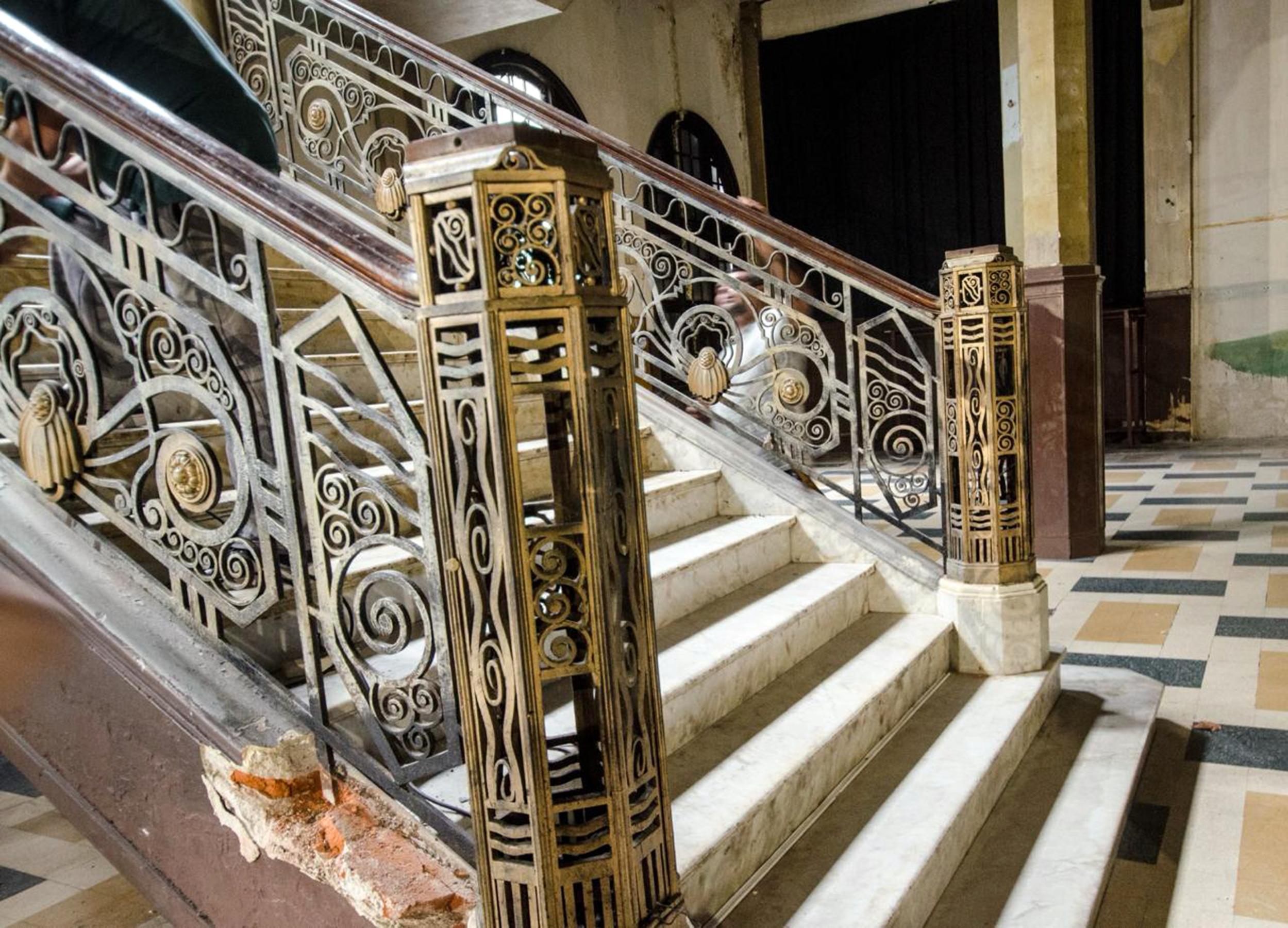 1920s Former Palacio Sudamérica's Art Déco Wrought Iron Large Railing, Uruguay In Good Condition In North Miami, FL