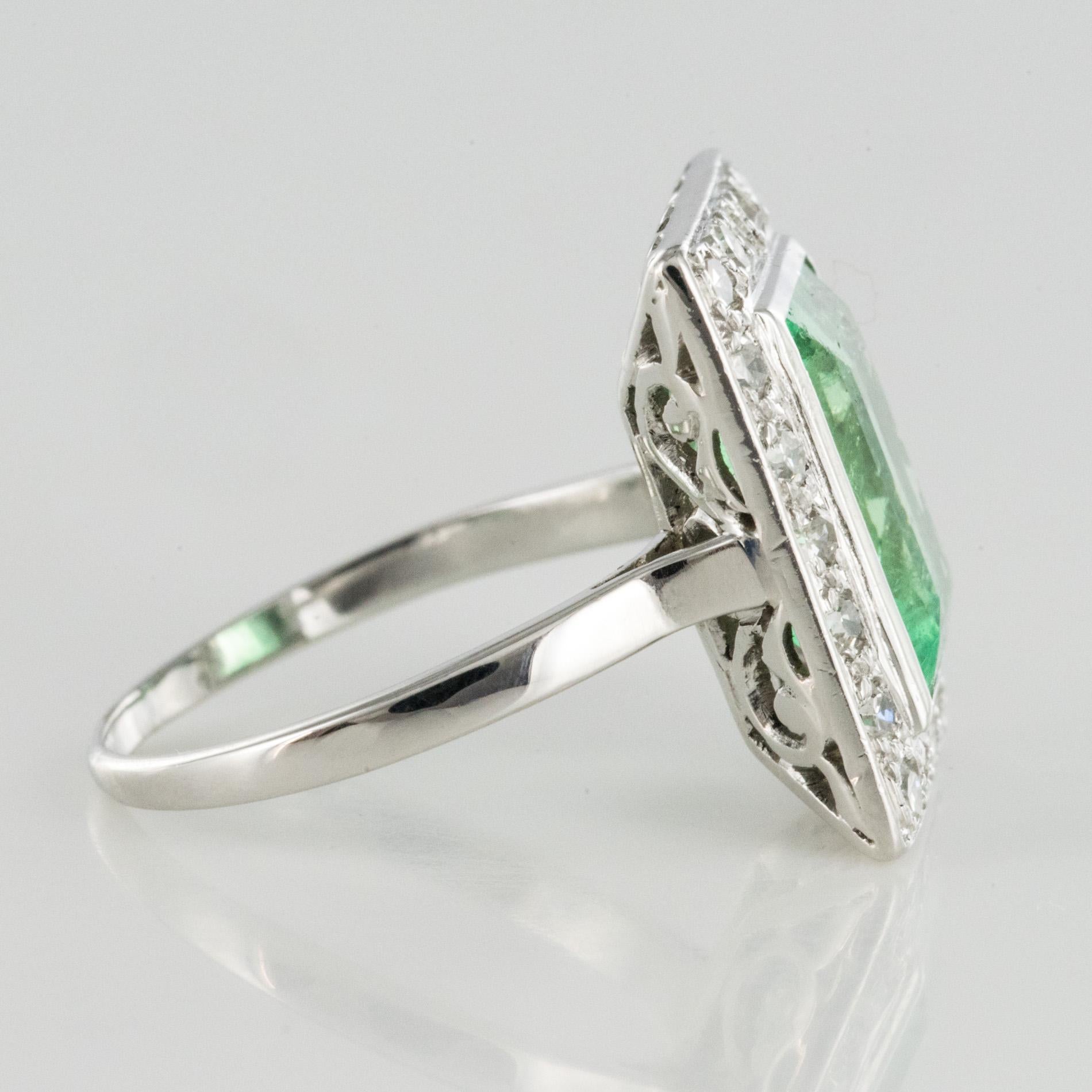 1920s French Art Deco 2.60 Carat Emerald Diamond Ring 3