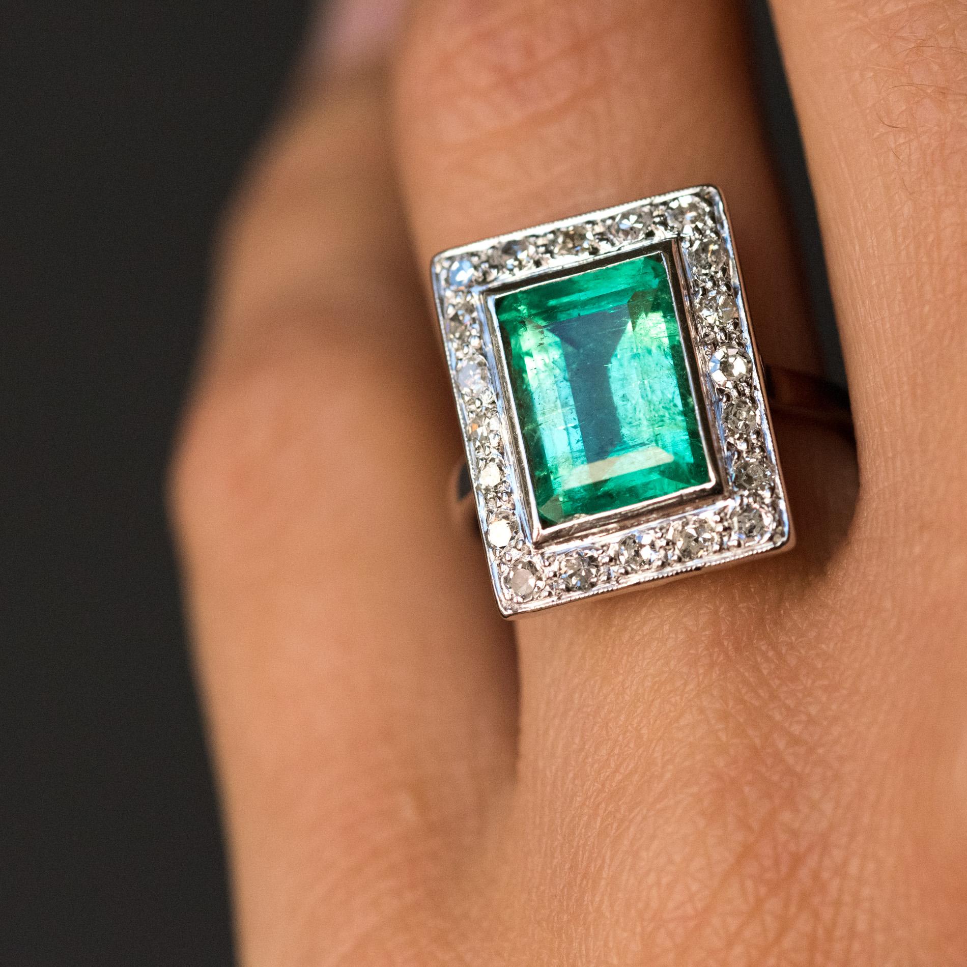 1920s French Art Deco 2.60 Carat Emerald Diamond Ring 1
