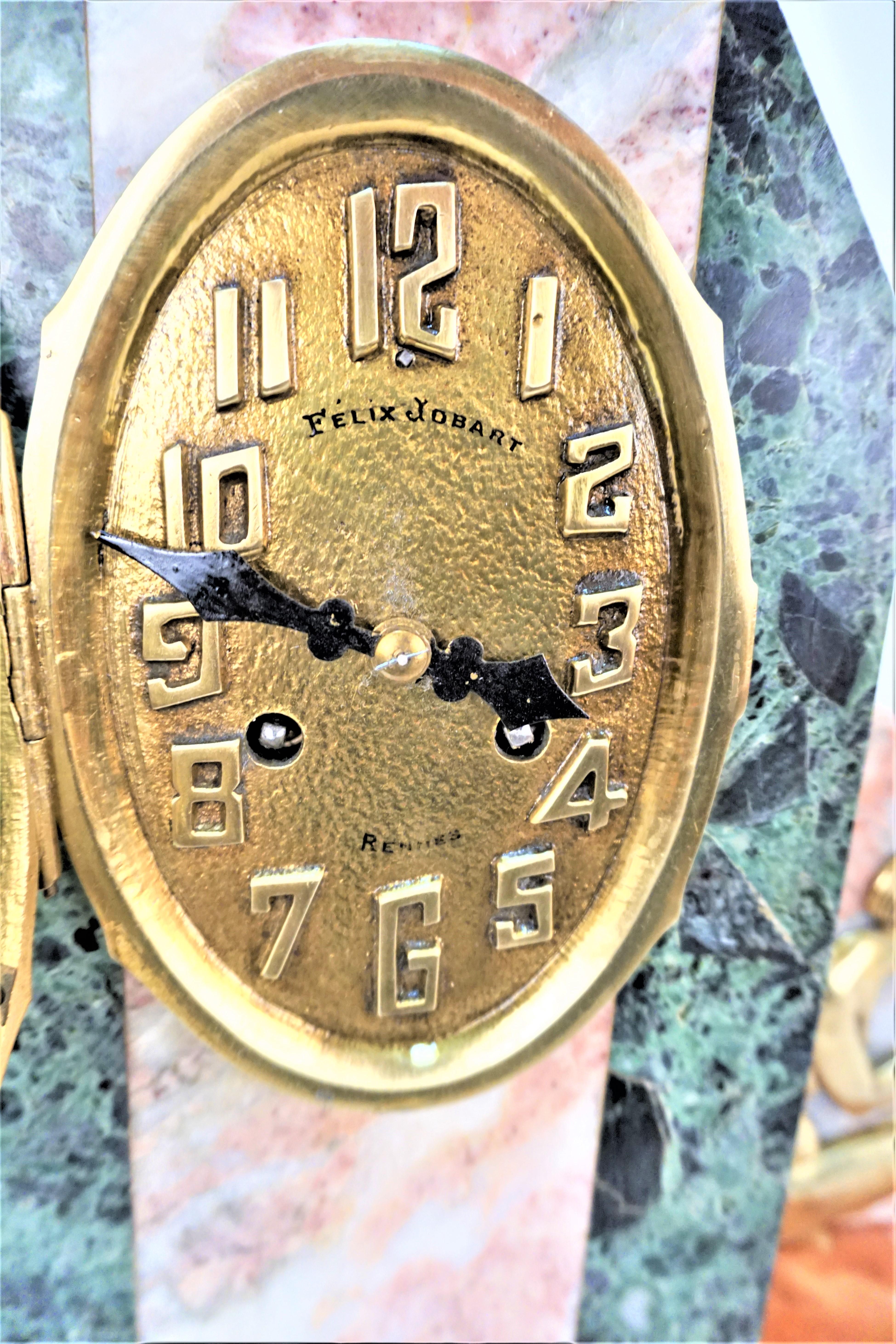  Horloge Art déco française des années 1920 en bronze et marbre Bon état - En vente à Fairfax, VA