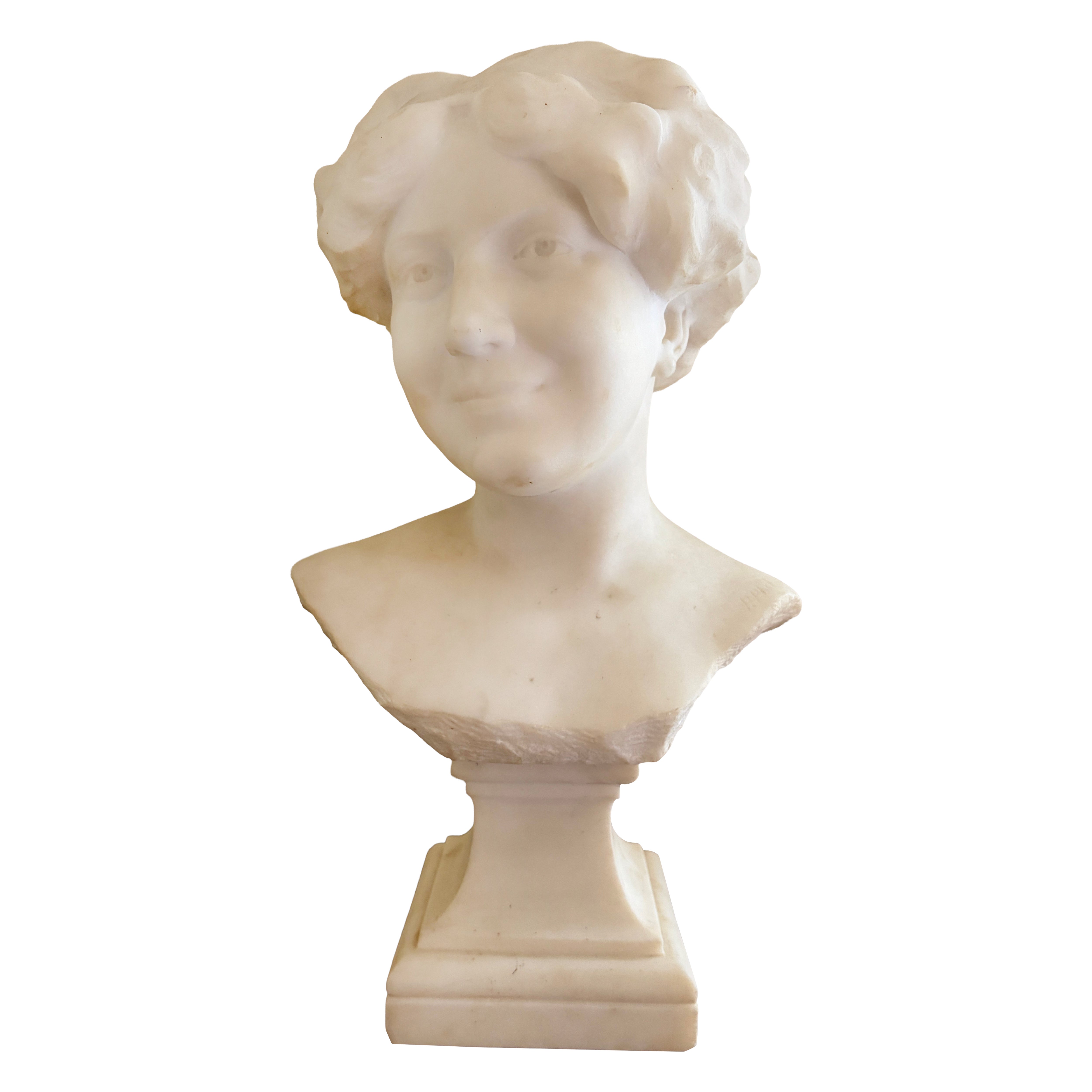 Buste de femme en marbre de Carrare Art Déco français des années 1920 par Paul Philippe, signé