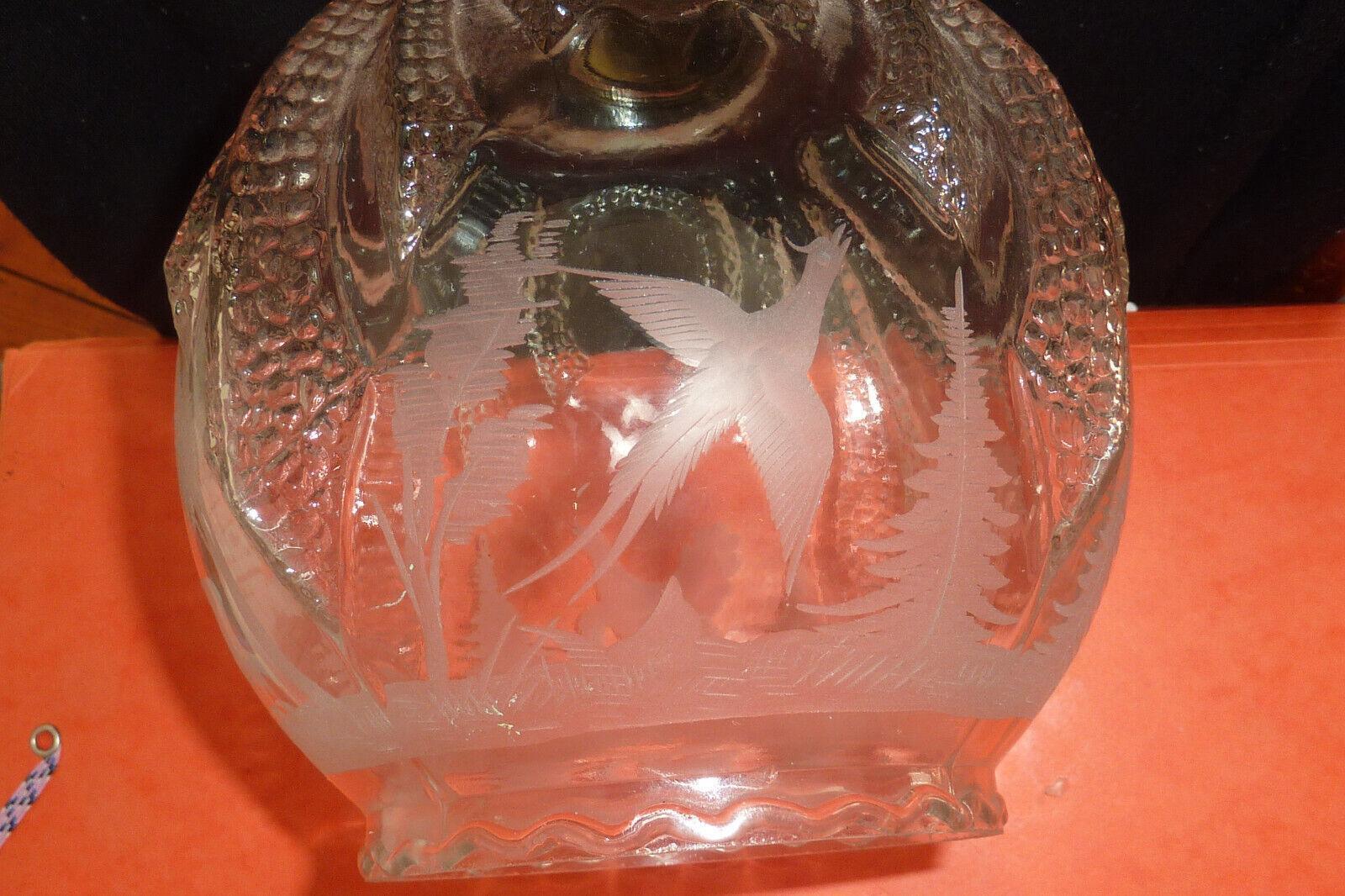 Suspension/lanterne Art déco française des années 1920 en cristal sculpté représentant des animaux de la forêt en vente 4