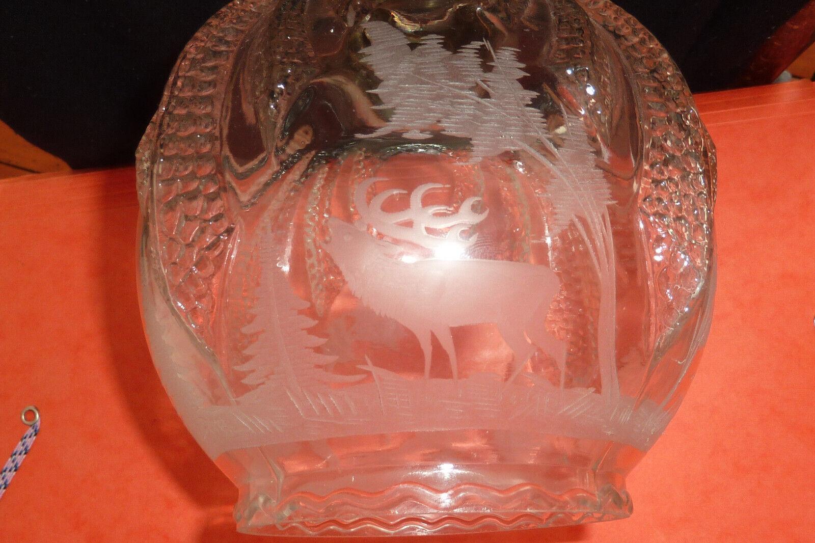 Suspension/lanterne Art déco française des années 1920 en cristal sculpté représentant des animaux de la forêt en vente 3