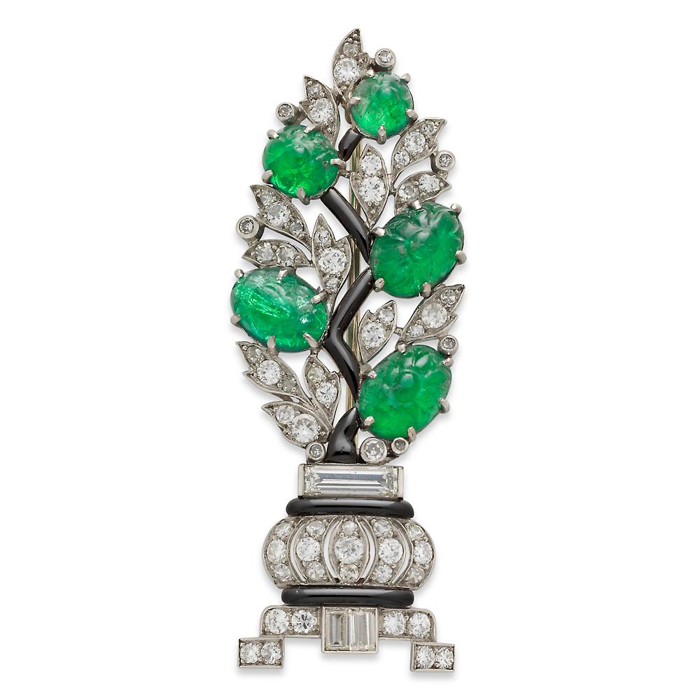 1920s French Art Deco Carved Emerald Diamond Platinum Bay Tree Brooch In Good Condition For Sale In London, GB