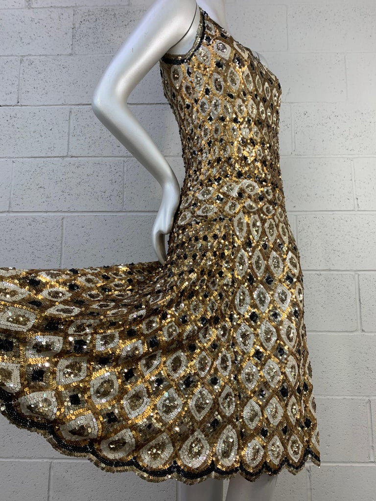 green emerald velvet dress Amazon.com: PrettyGuide Roaring 20's Dresses for Women V Neck Sequin Tassel  Fringe Art Deco Flapper Dress Costume Gold US4 : Clothing, Shoes & Jewelry