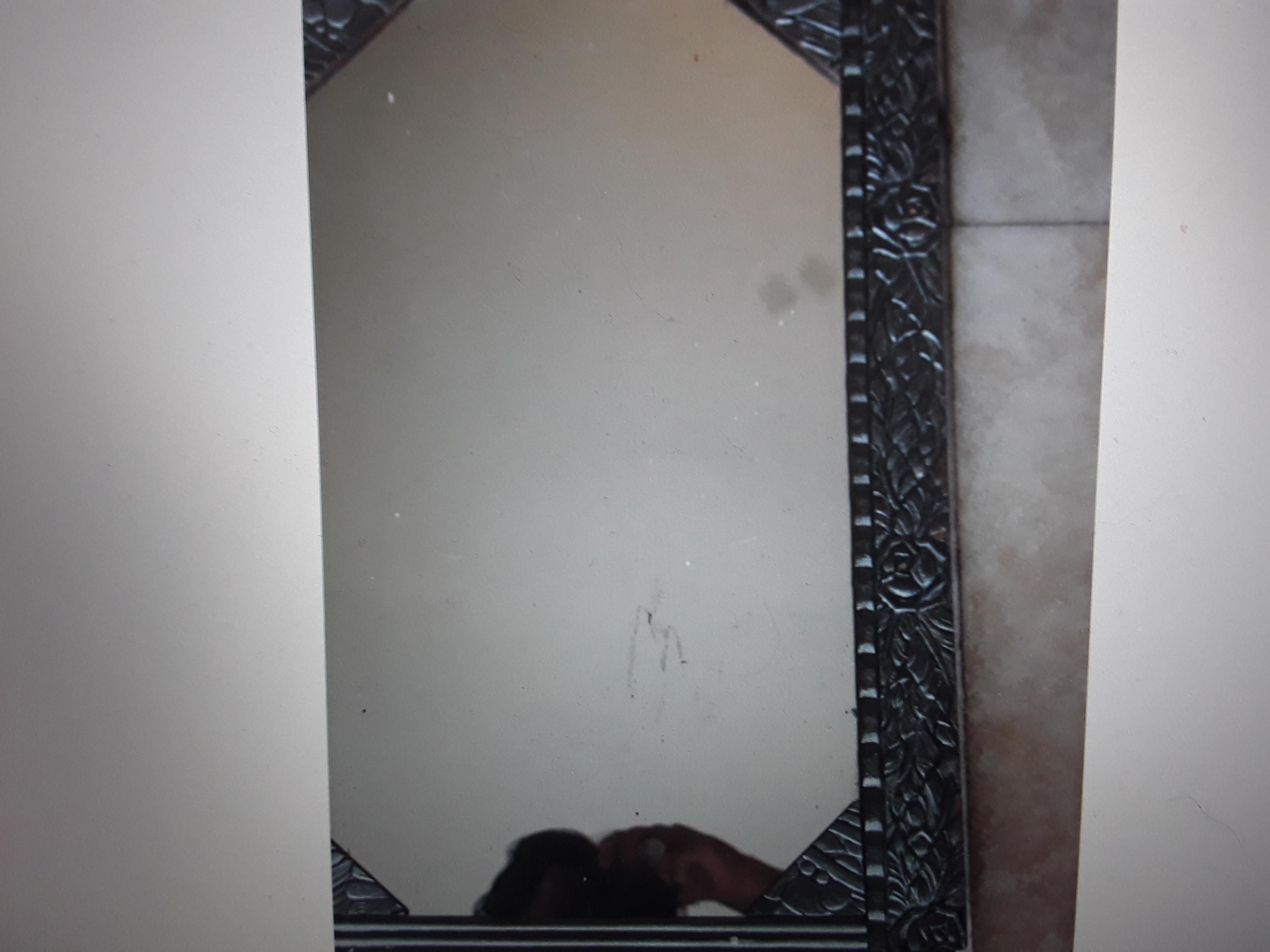 1920's French Art Deco Highly Carved and Distressed Silvered Wood Wall Mirror For Sale 4