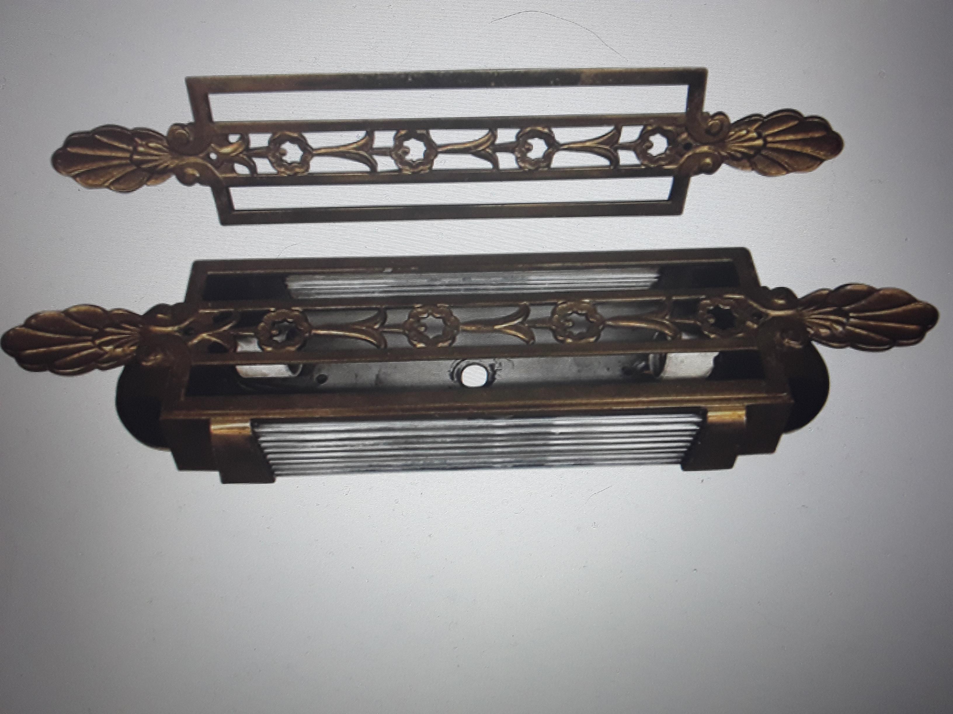 1920s French Art Deco Large Gilt Bronze w/ Glass Rods Wall Sconce + Extra Grille For Sale 14