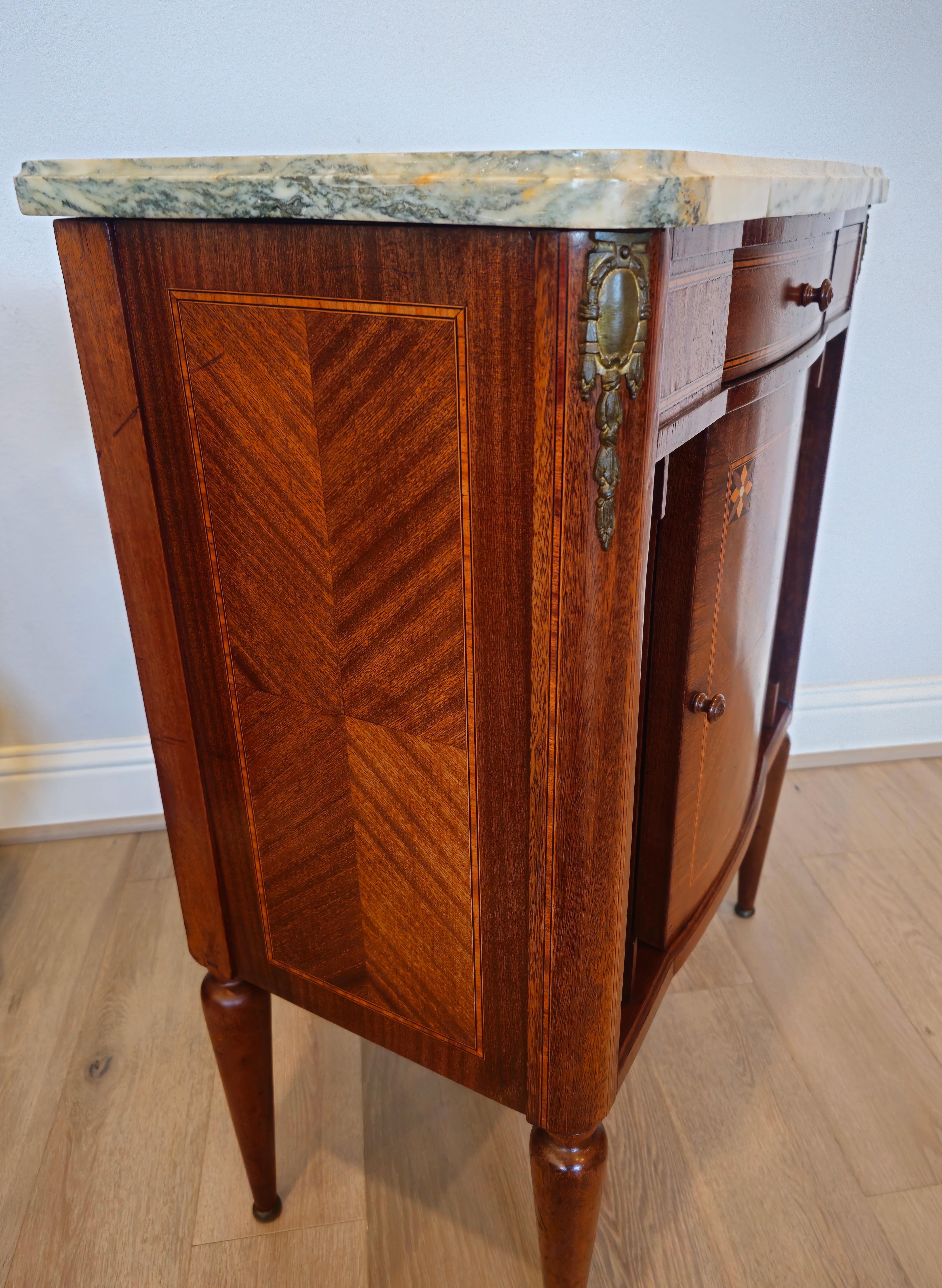 1920s French Art Deco Louis XVI Style Mahogany Bedside Cabinet  For Sale 5