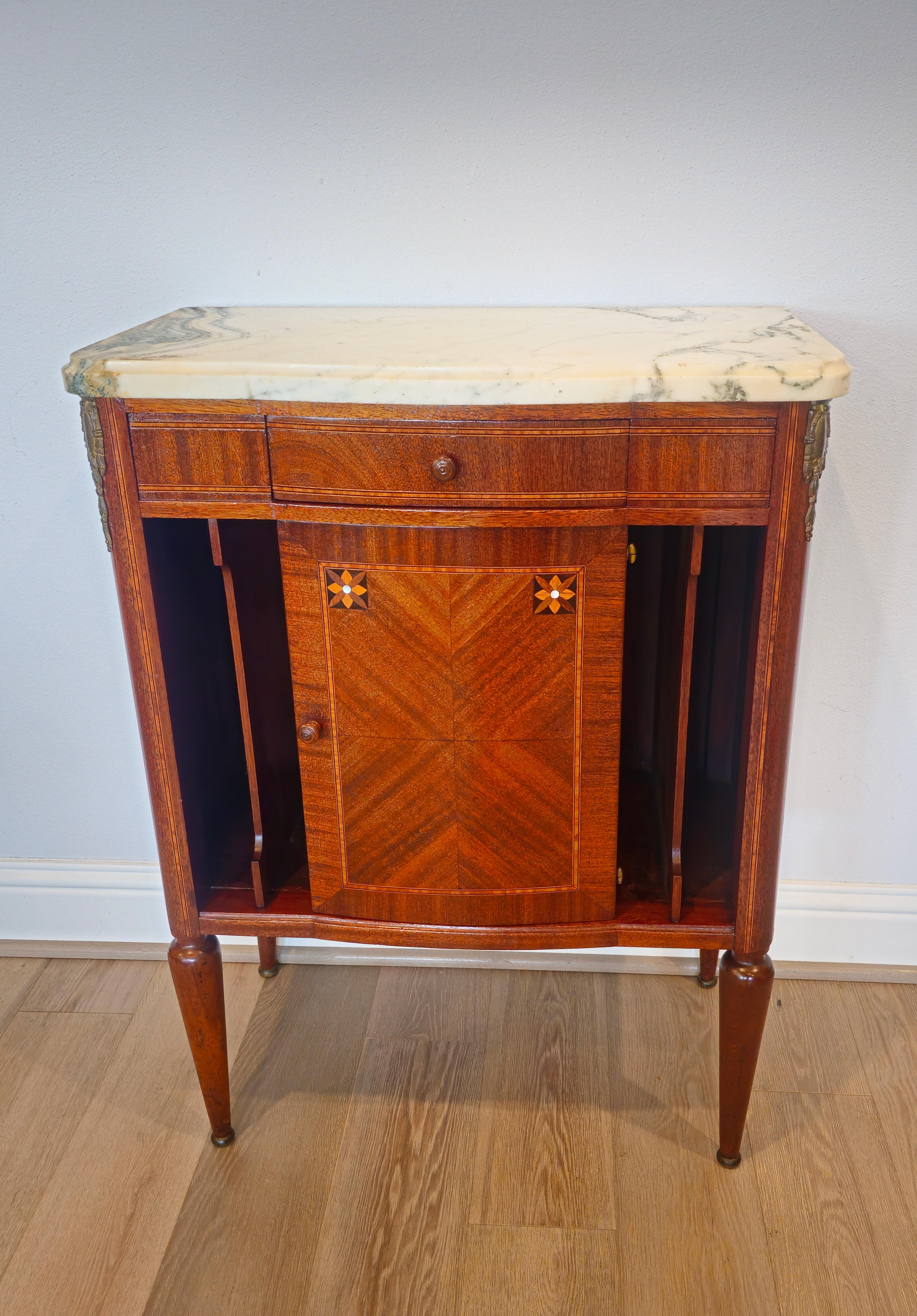 1920s French Art Deco Louis XVI Style Mahogany Bedside Cabinet  In Good Condition For Sale In Forney, TX