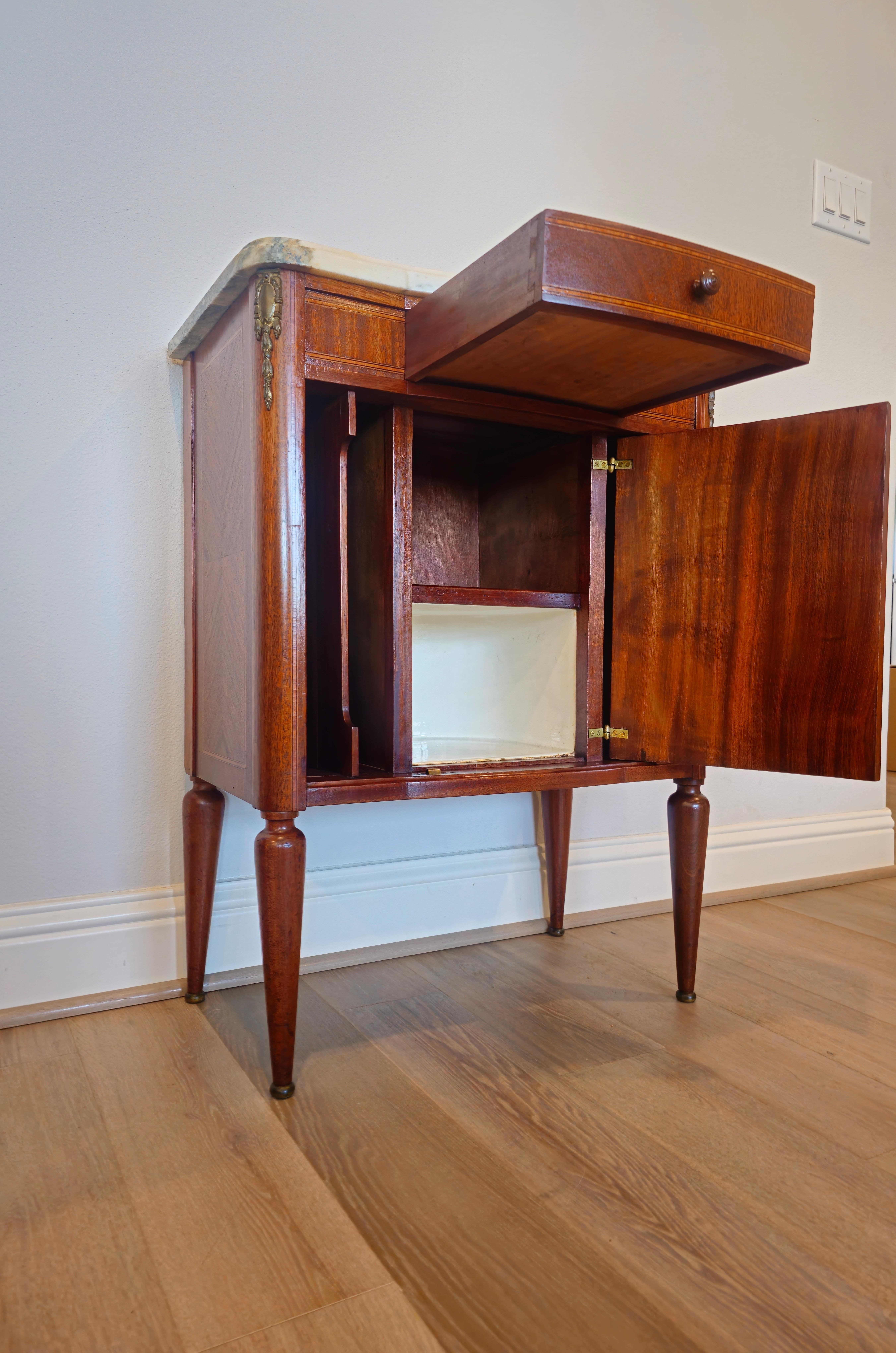 1920s French Art Deco Louis XVI Style Mahogany Bedside Cabinet  For Sale 1