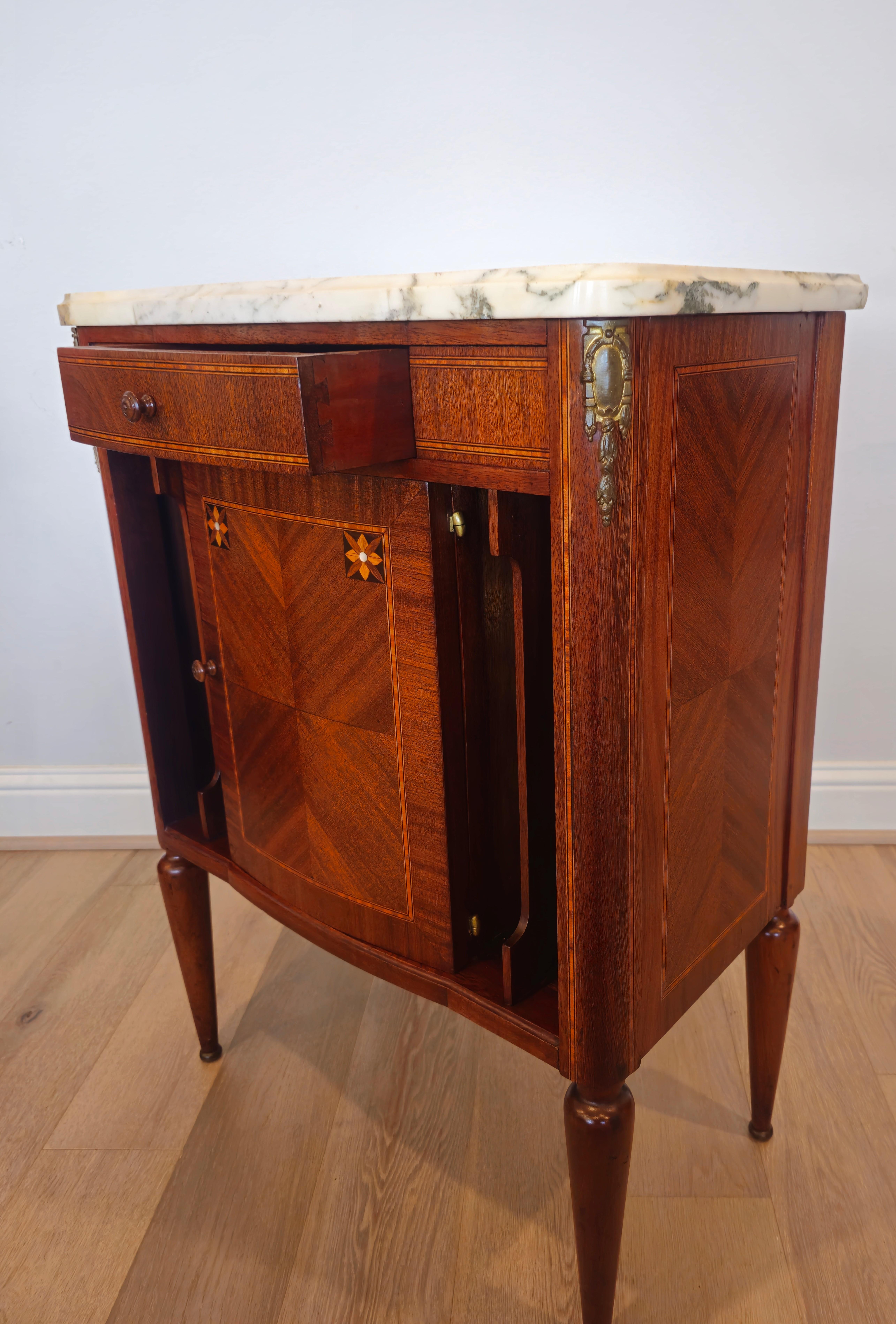 1920s French Art Deco Louis XVI Style Mahogany Bedside Cabinet  For Sale 3