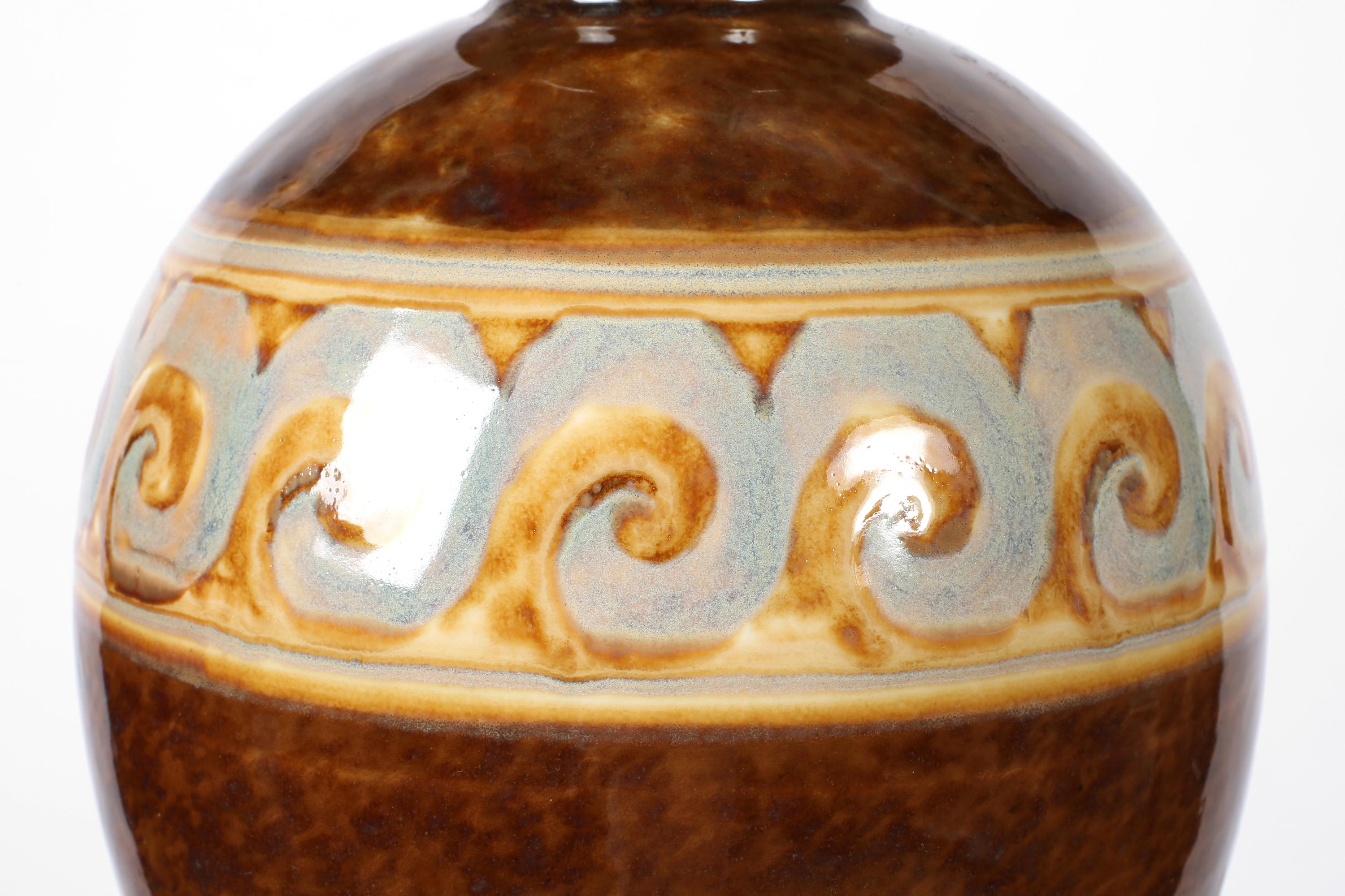 Vaso in porcellana Art Deco francese degli anni '20 di Camille Tharaud in vendita 1