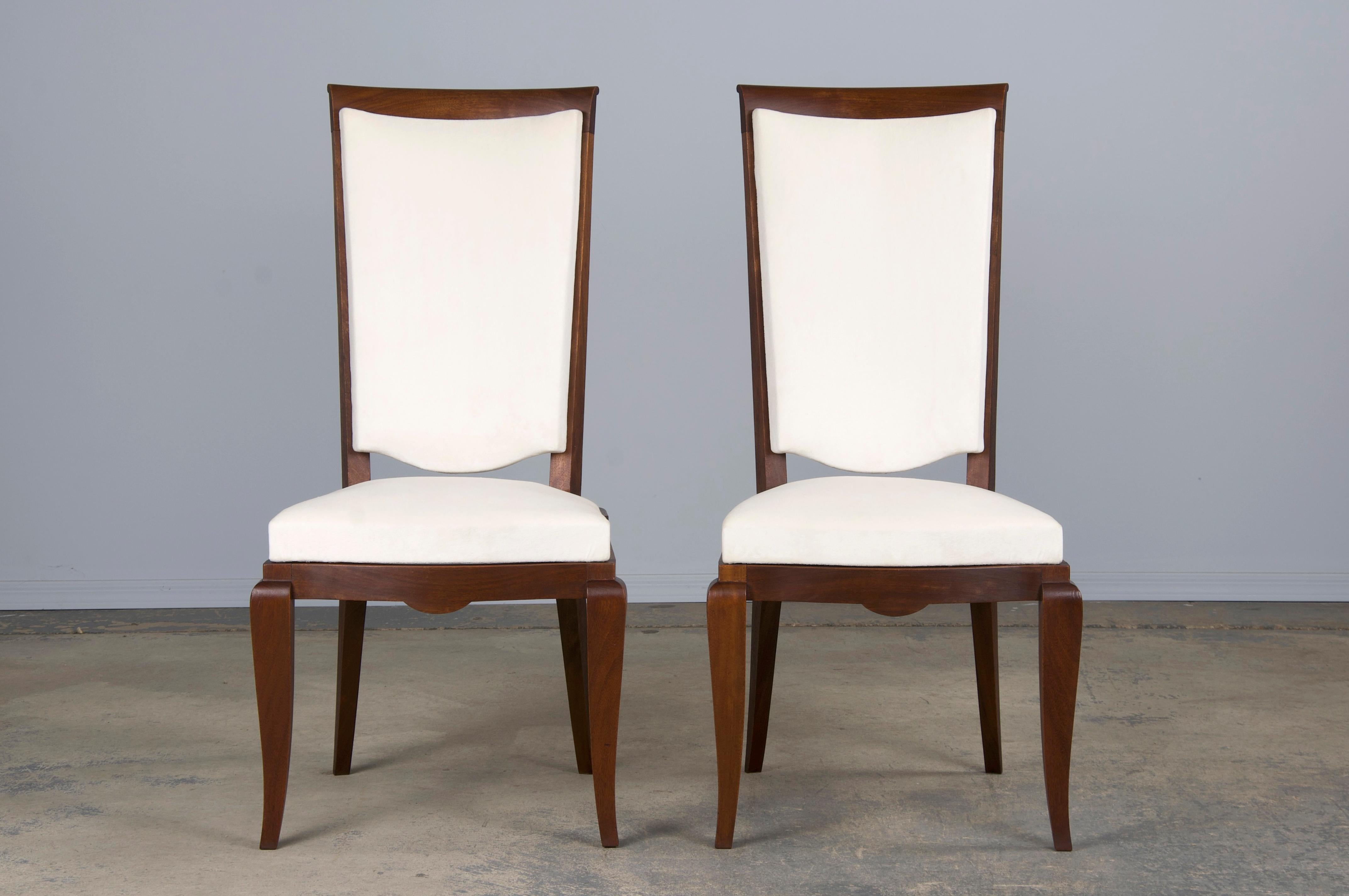 1920s French Art Deco Walnut Dining Chairs W/ Off-White Velvet - Set of 6 In Good Condition In Astoria, NY
