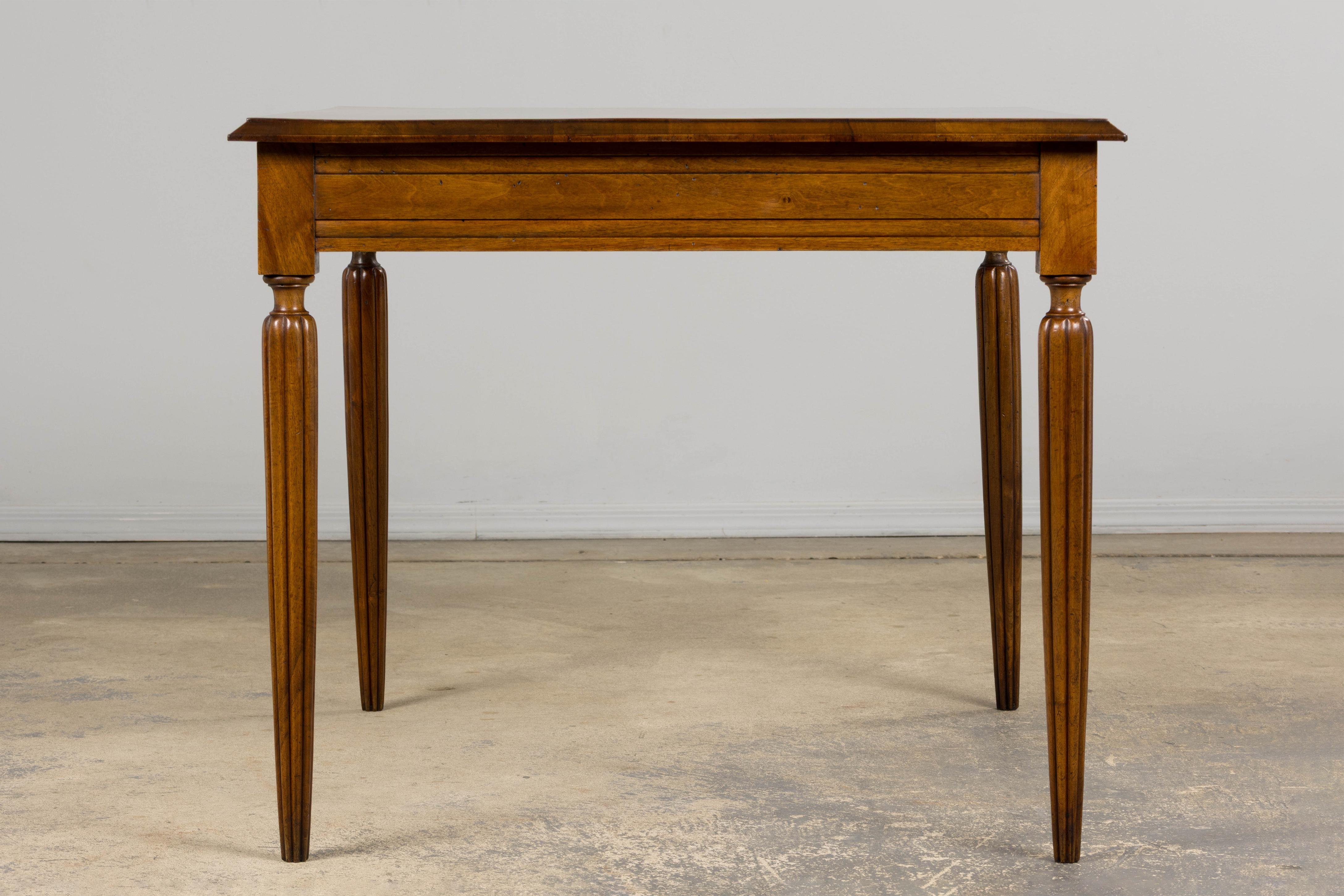 1920s French Art Deco Walnut Writing Table For Sale 5