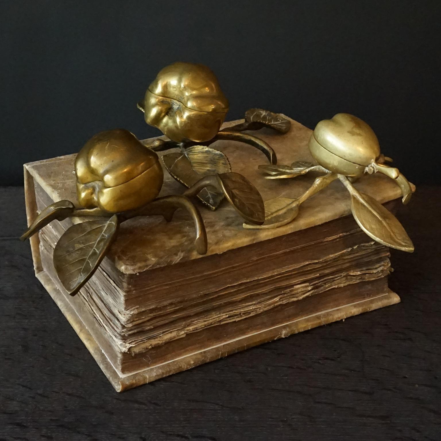 1920s French Art Nouveau Three Bronze Hinged Apples and Pear Trinket Boxes For Sale 4