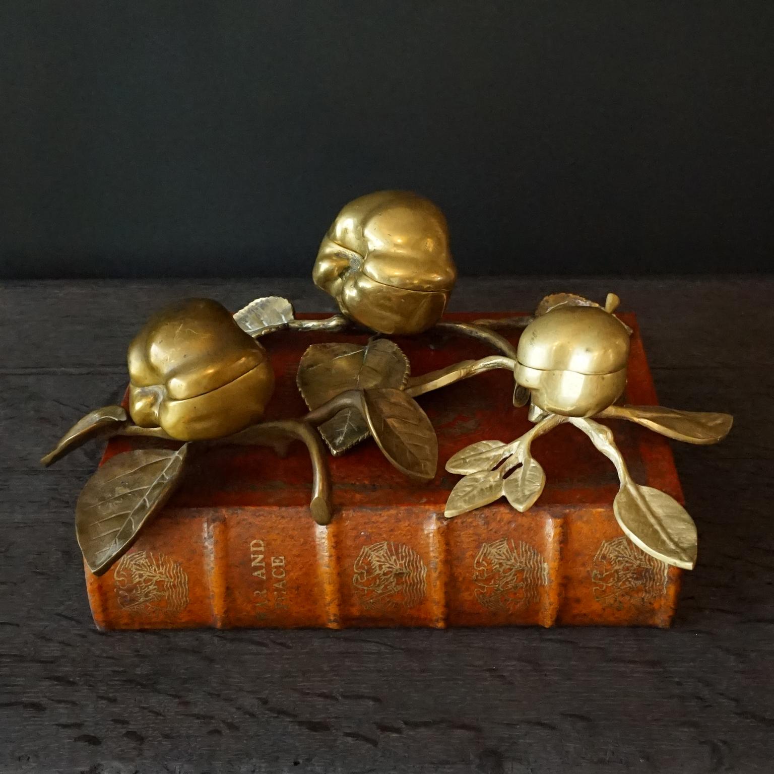 1920s French Art Nouveau Three Bronze Hinged Apples and Pear Trinket Boxes For Sale 6