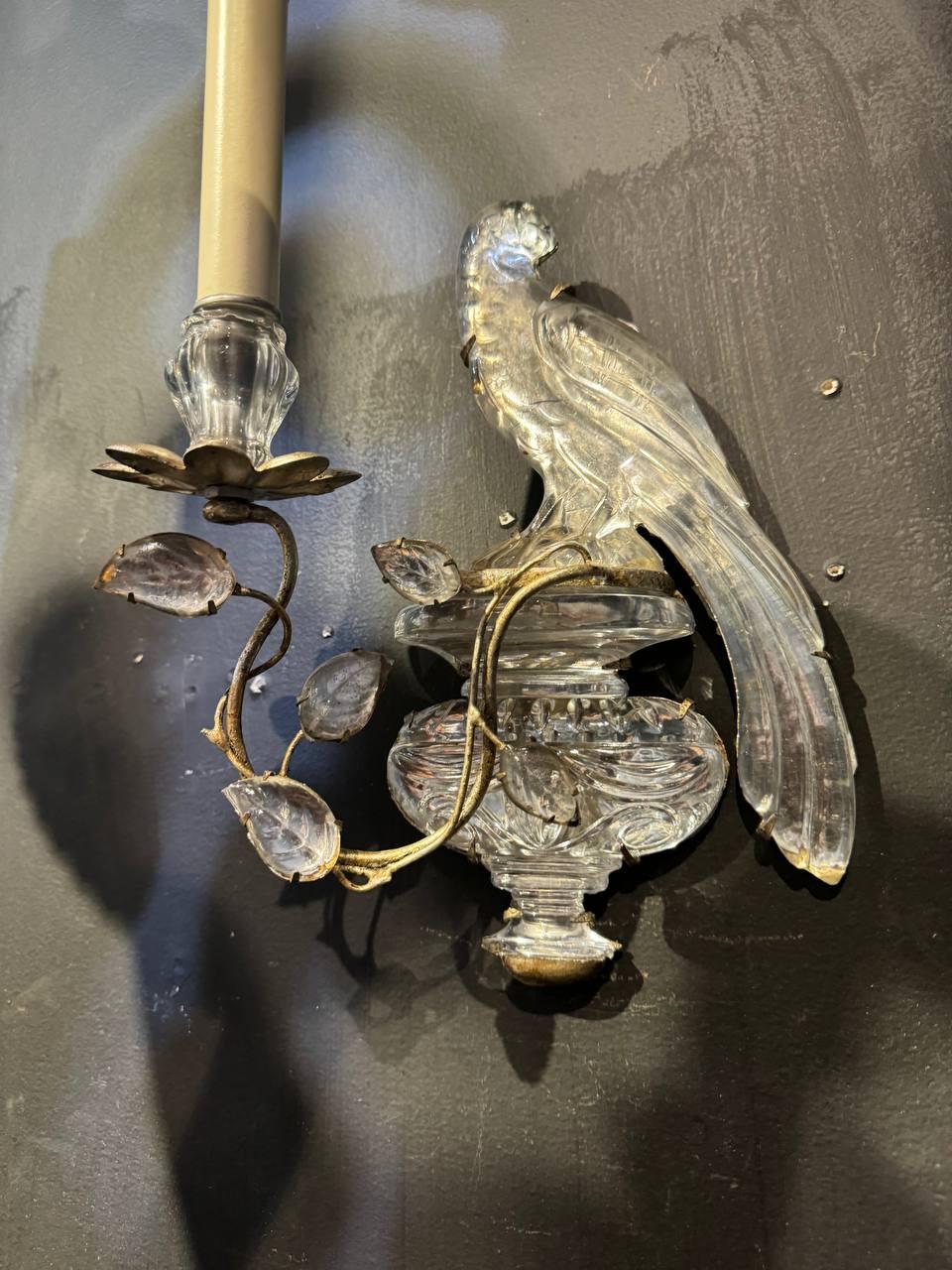 Applique a forma di uccello in metallo foglia d'argento e cristallo di Bagues francese del 1920 circa con 1 luce