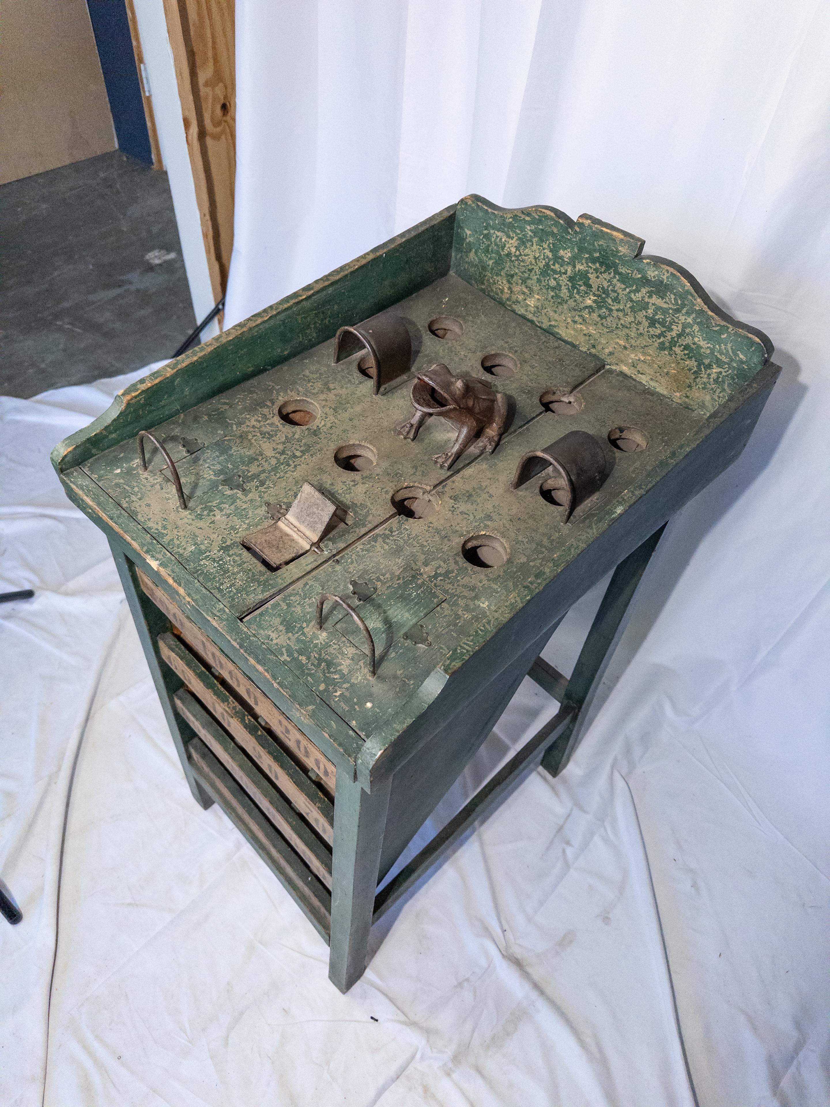 Metal 1920's French Bistrot Game 