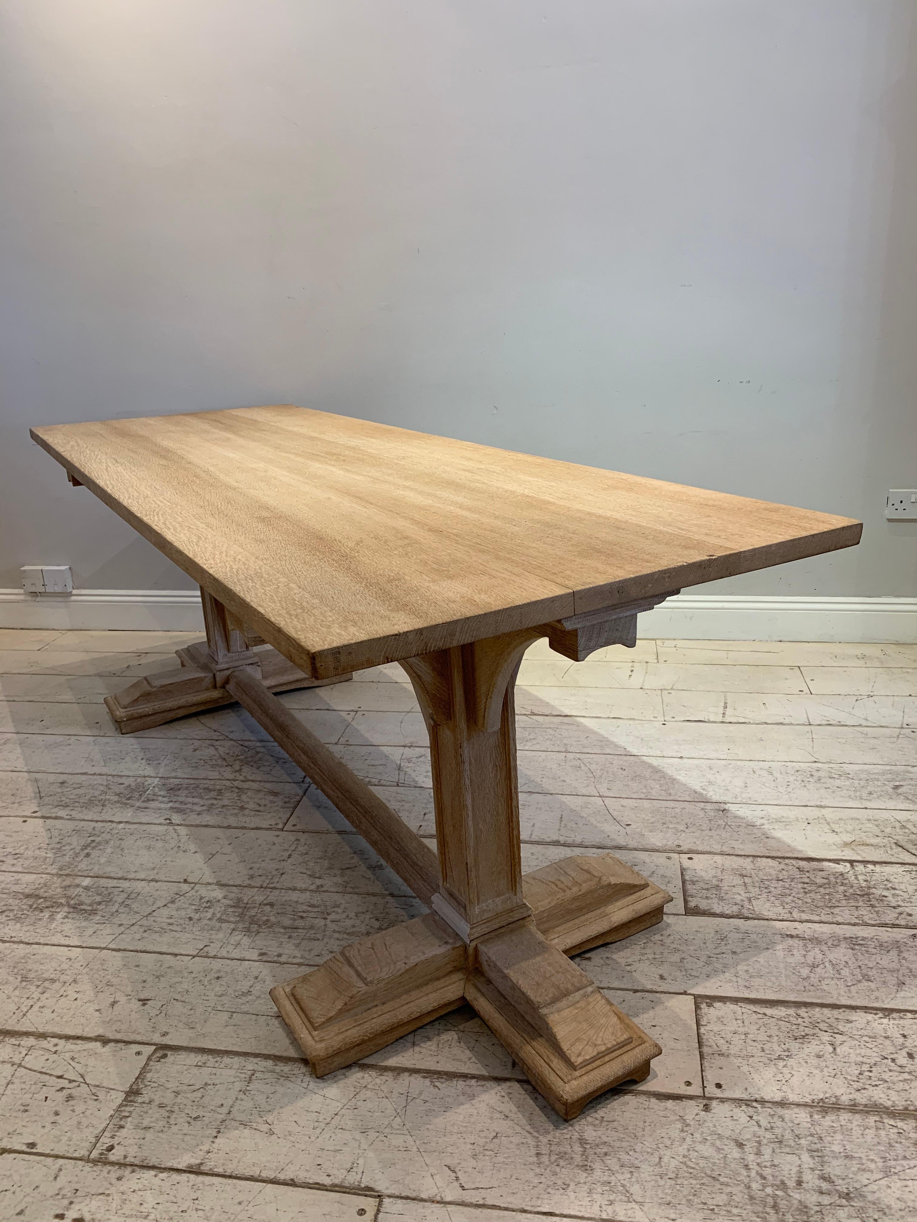 1920s French Bleached Oak Refectory Dining Table with a Decorative Gothic Base In Good Condition In London, GB