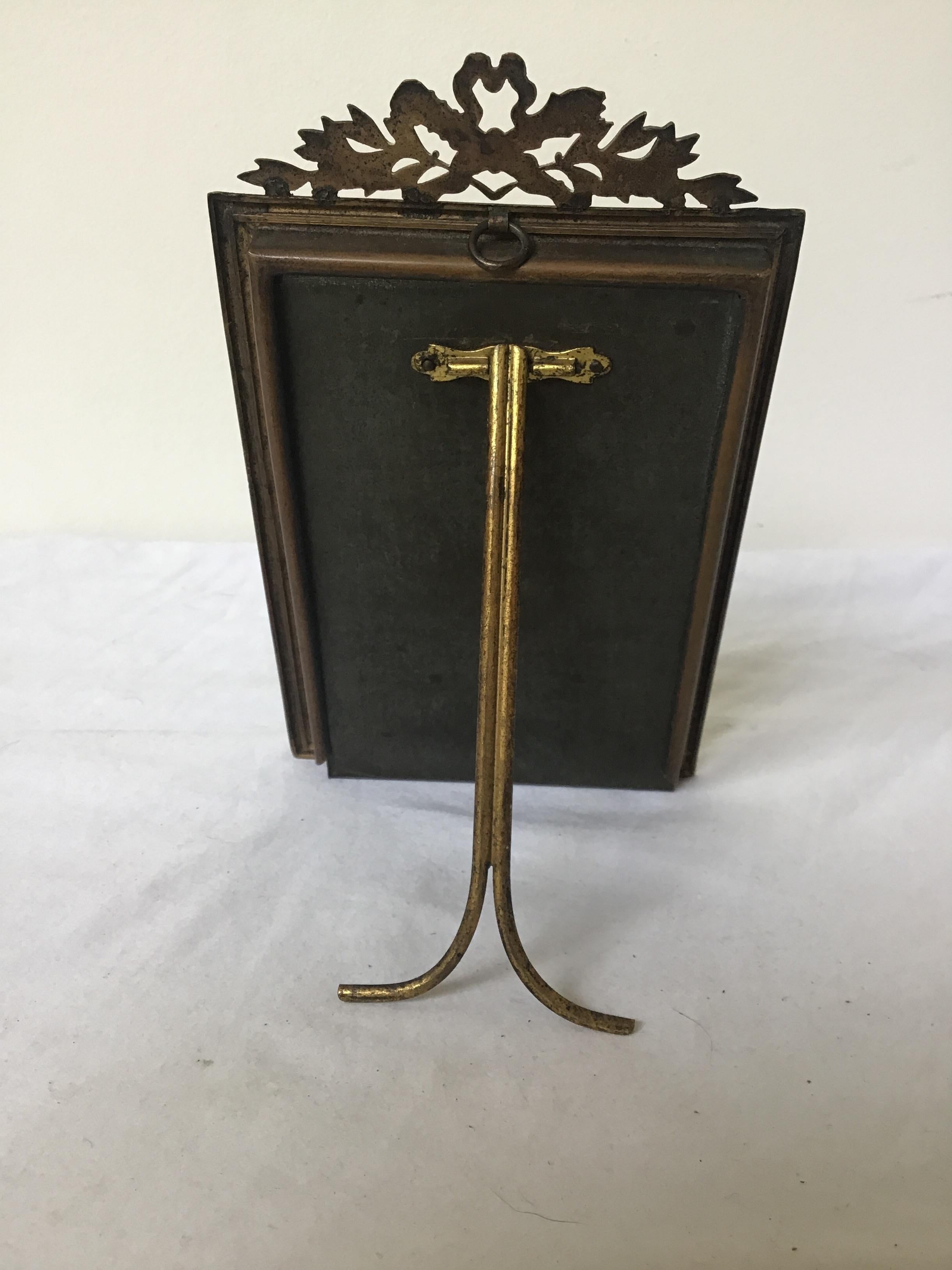 1920s French Brass Picture Frame In Good Condition In Tarrytown, NY