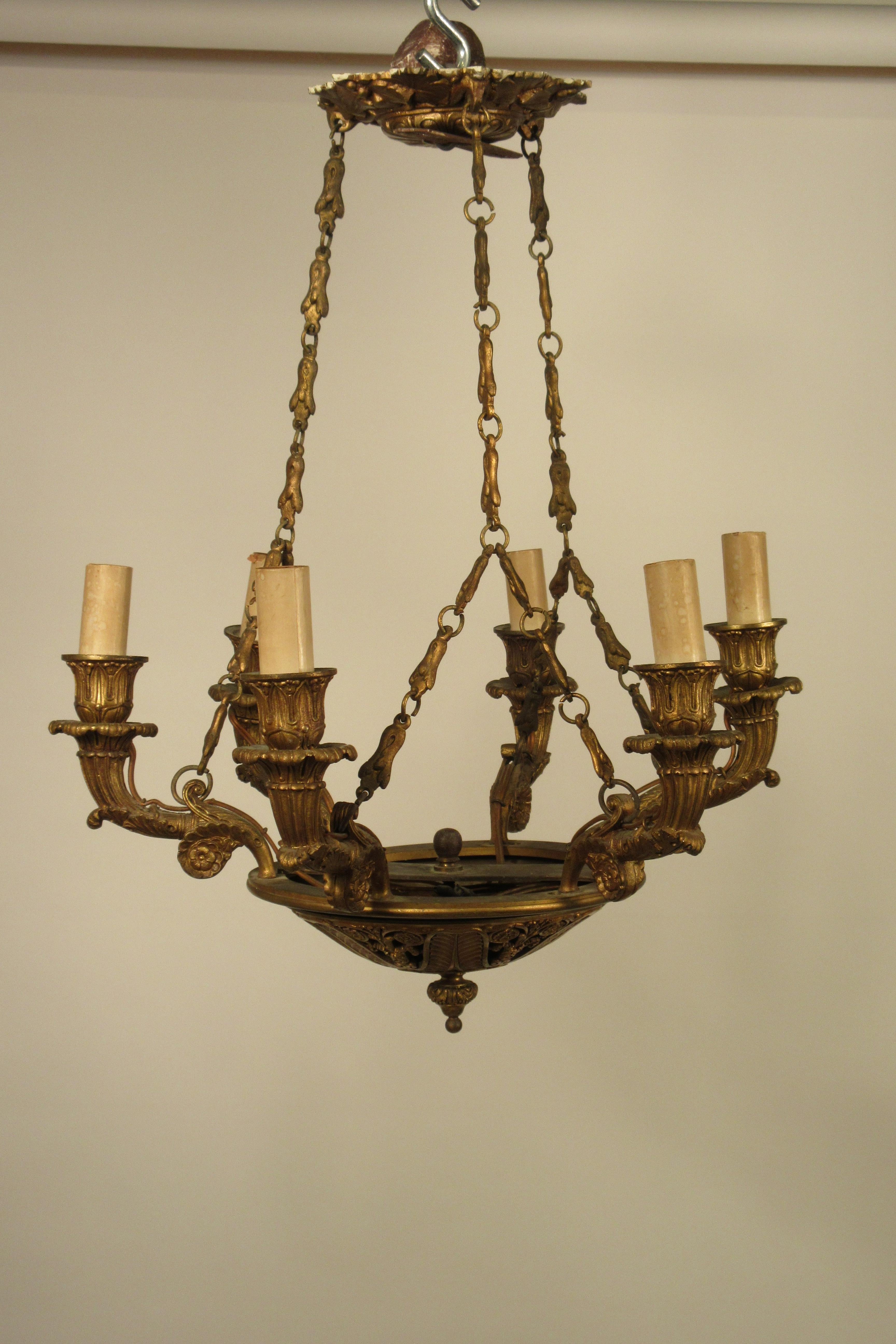 1920s French Bronze Small Classical Chandelier In Good Condition For Sale In Tarrytown, NY