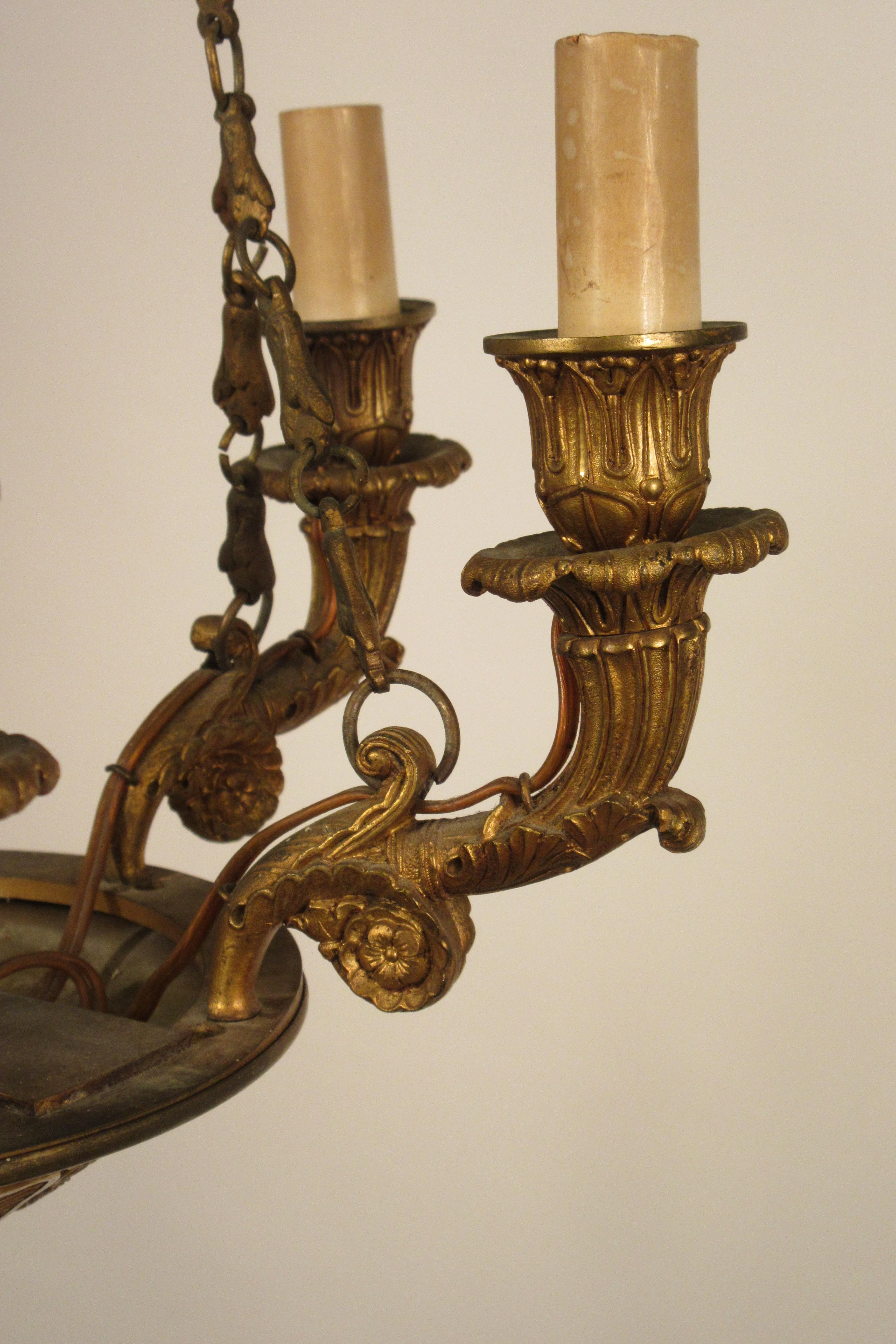 1920s French Bronze Small Classical Chandelier For Sale 3