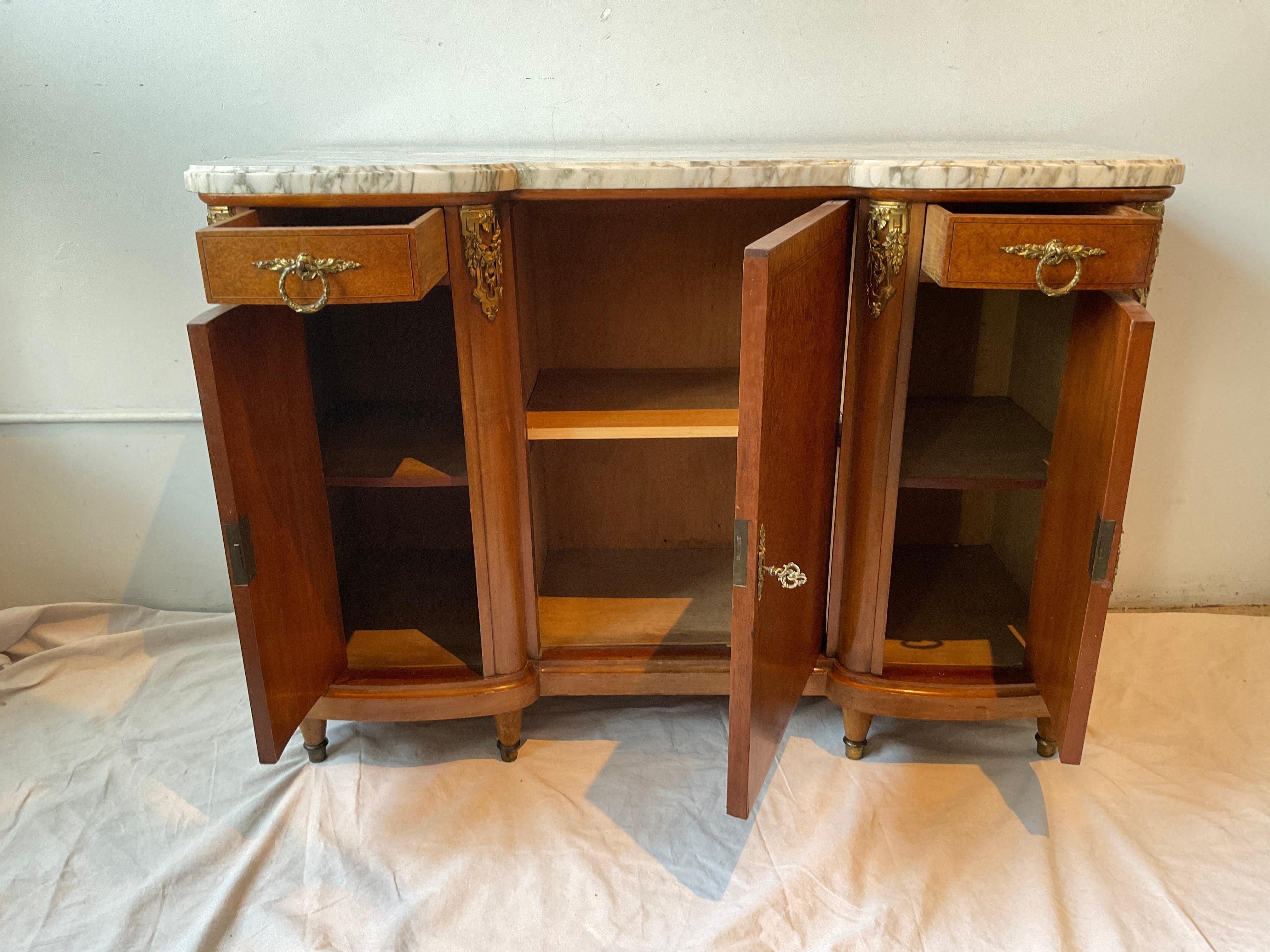 Credenza francese degli anni '20 in legno di radica con piano in marmo in vendita 9