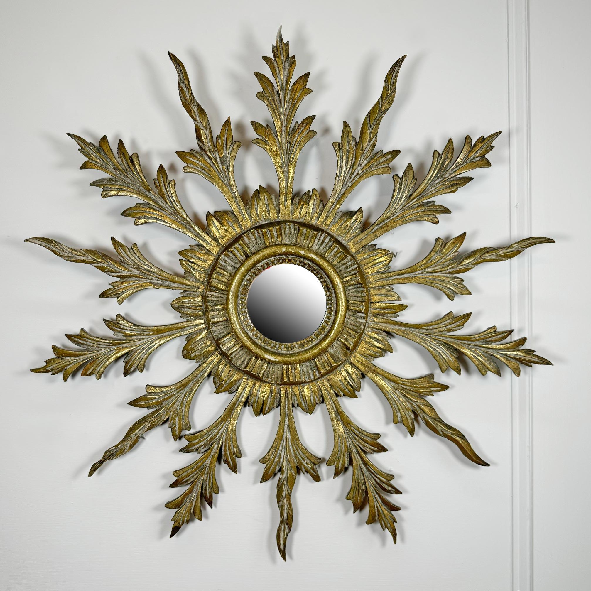 1920er Jahre Französisch geschnitzt Giltwood Sunburst Spiegel im Angebot 4