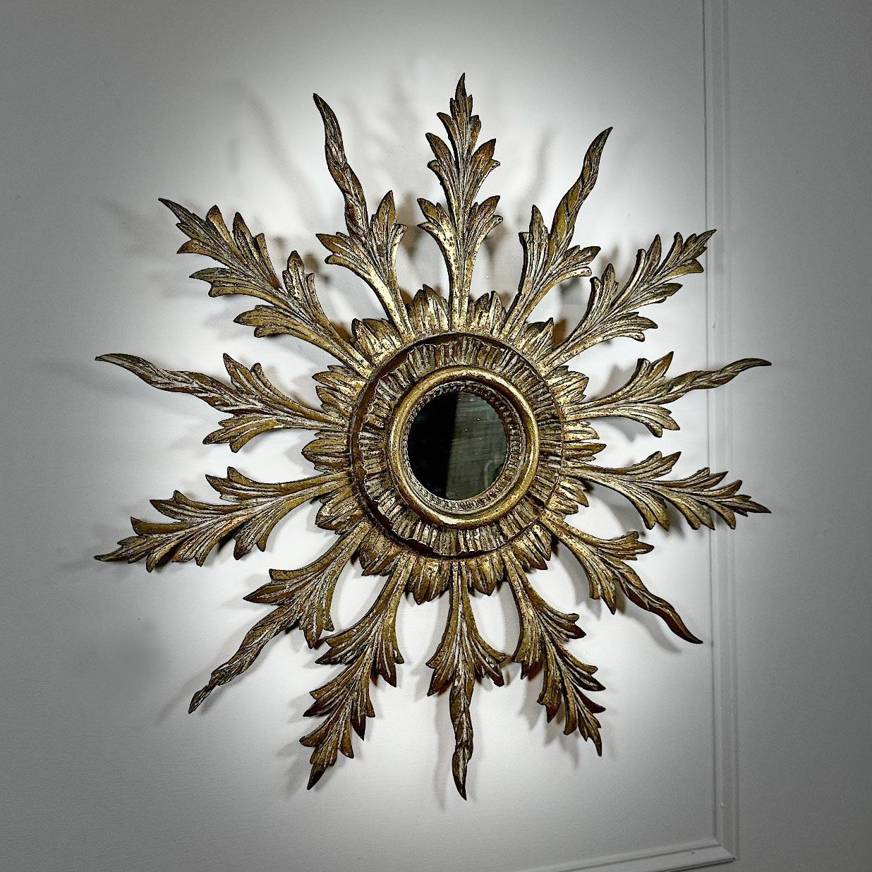 1920er Jahre Französisch geschnitzt Giltwood Sunburst Spiegel im Angebot 5
