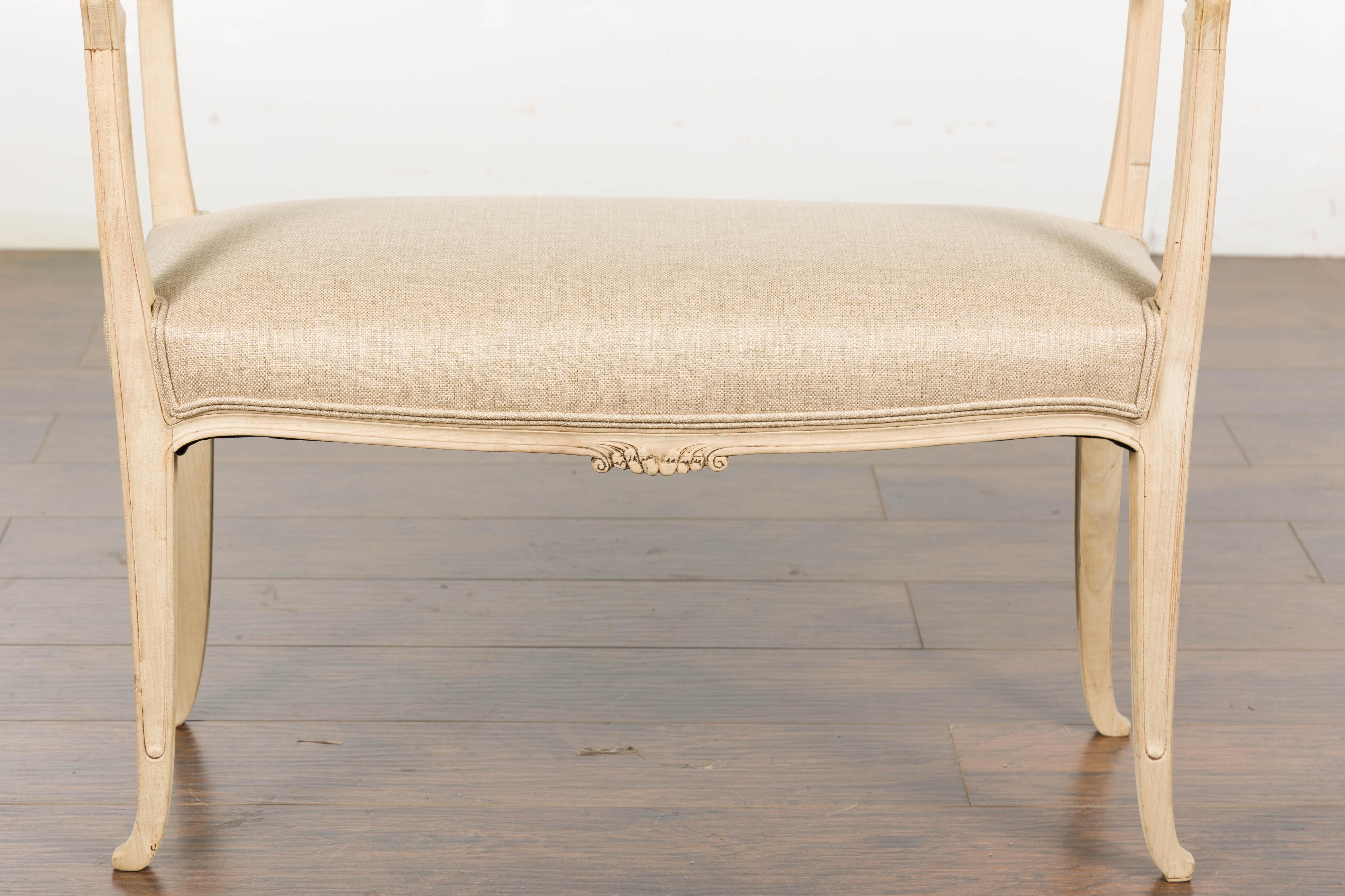 20th Century 1920s French Carved Walnut Upholstered Bench with Natural Finish For Sale
