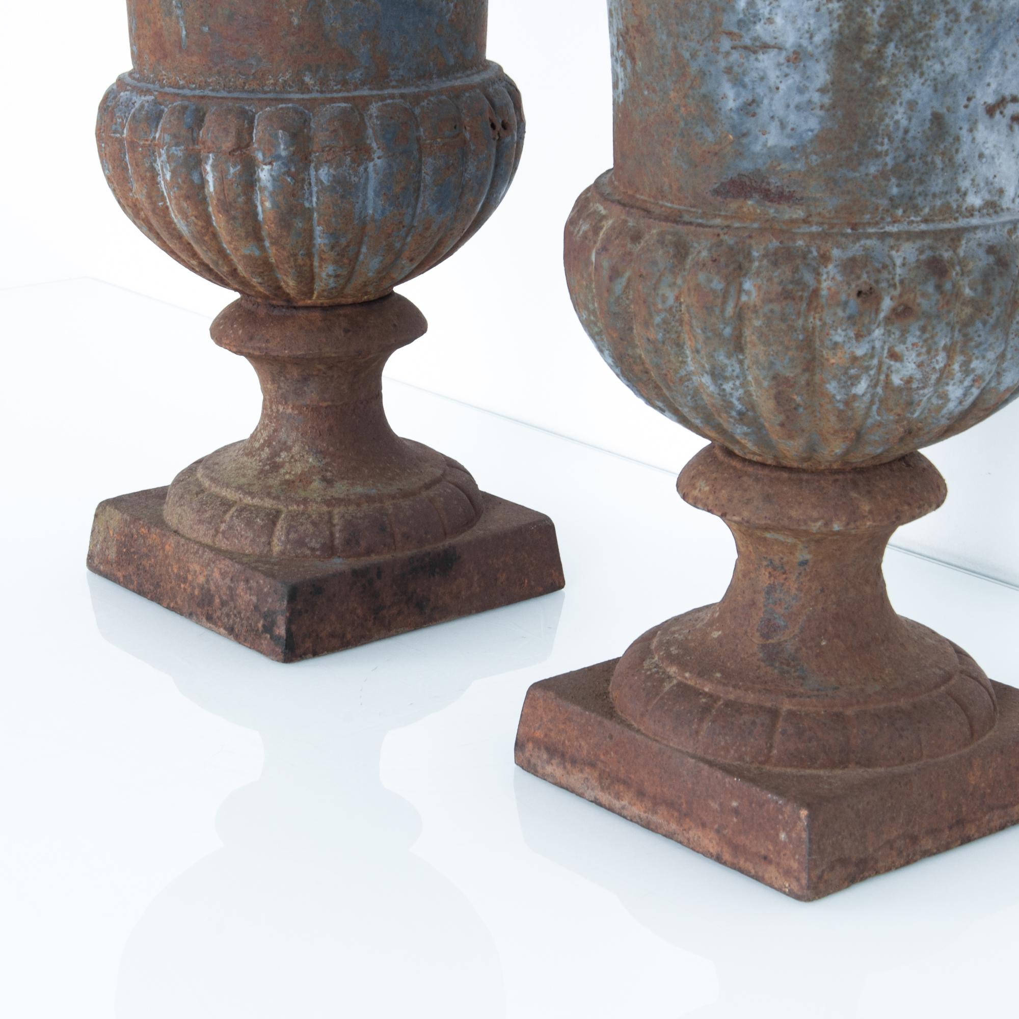 1920s French Cast Iron Urns, a Pair 1