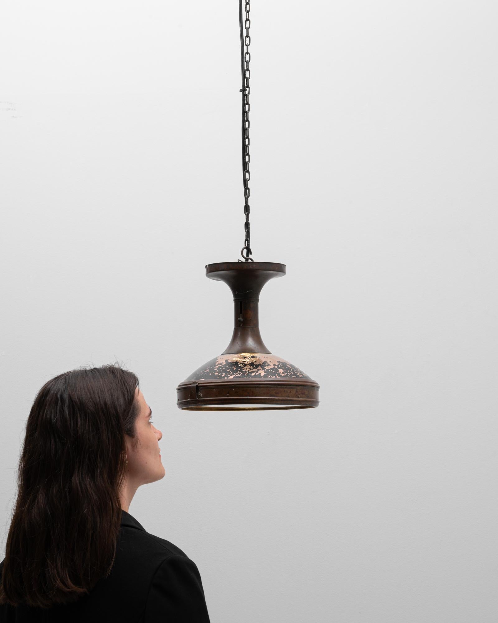 Lámpara colgante industrial francesa de cobre de los años 20 en Bueno estado para la venta en High Point, NC