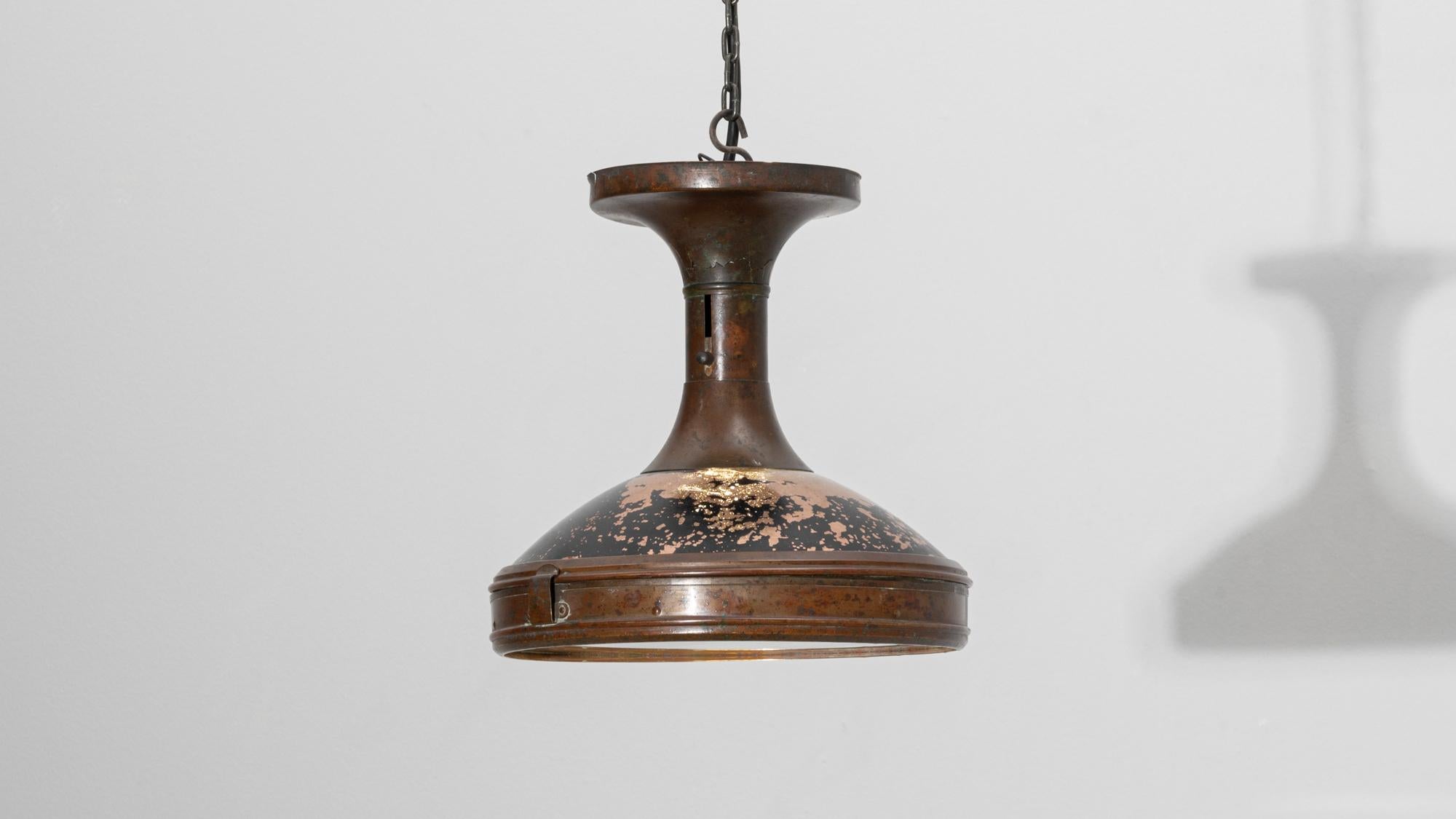 Lámpara colgante industrial francesa de cobre de los años 20 en venta 1