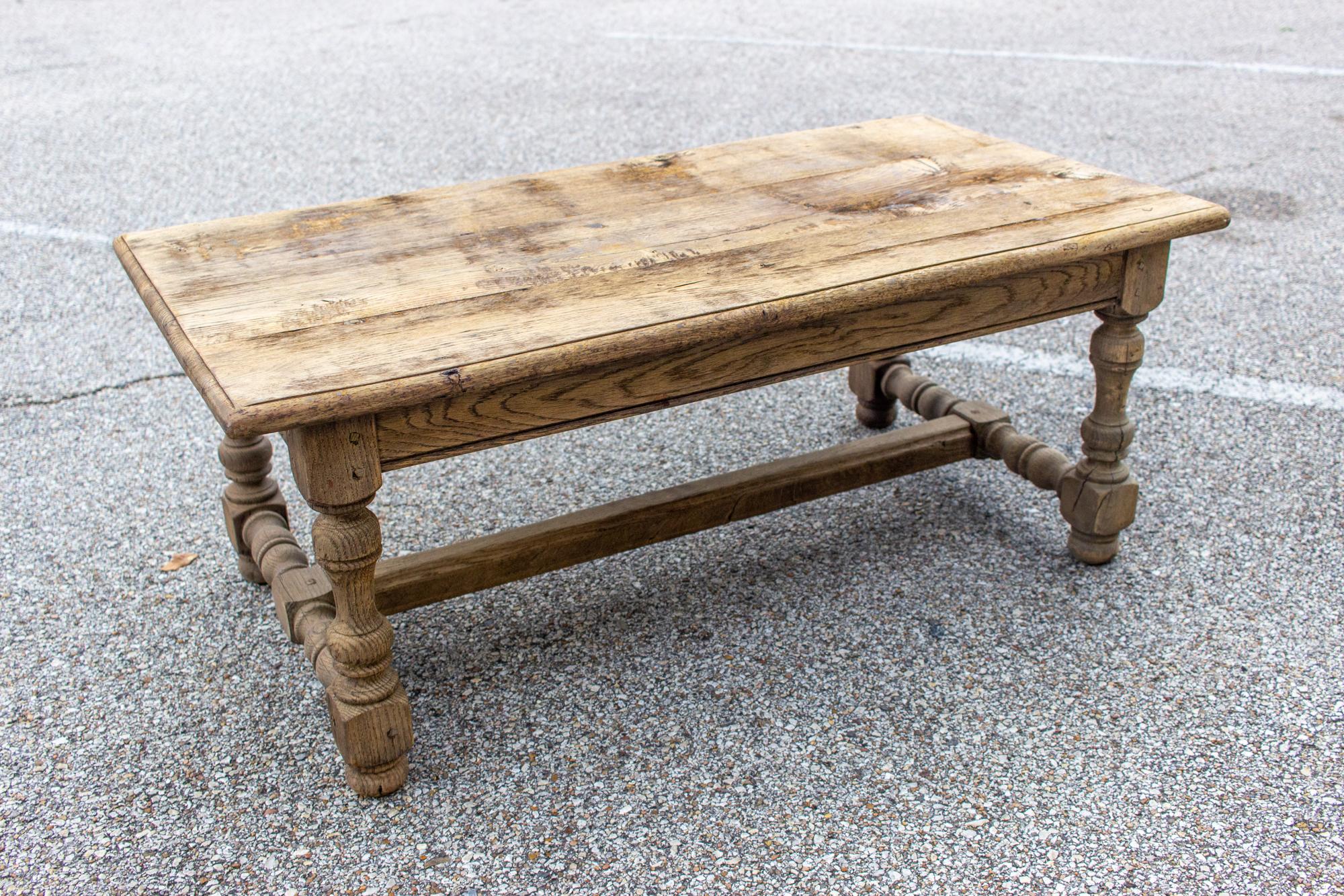 Early 20th Century 1920s French Distressed Oak Coffee Table with Drawer