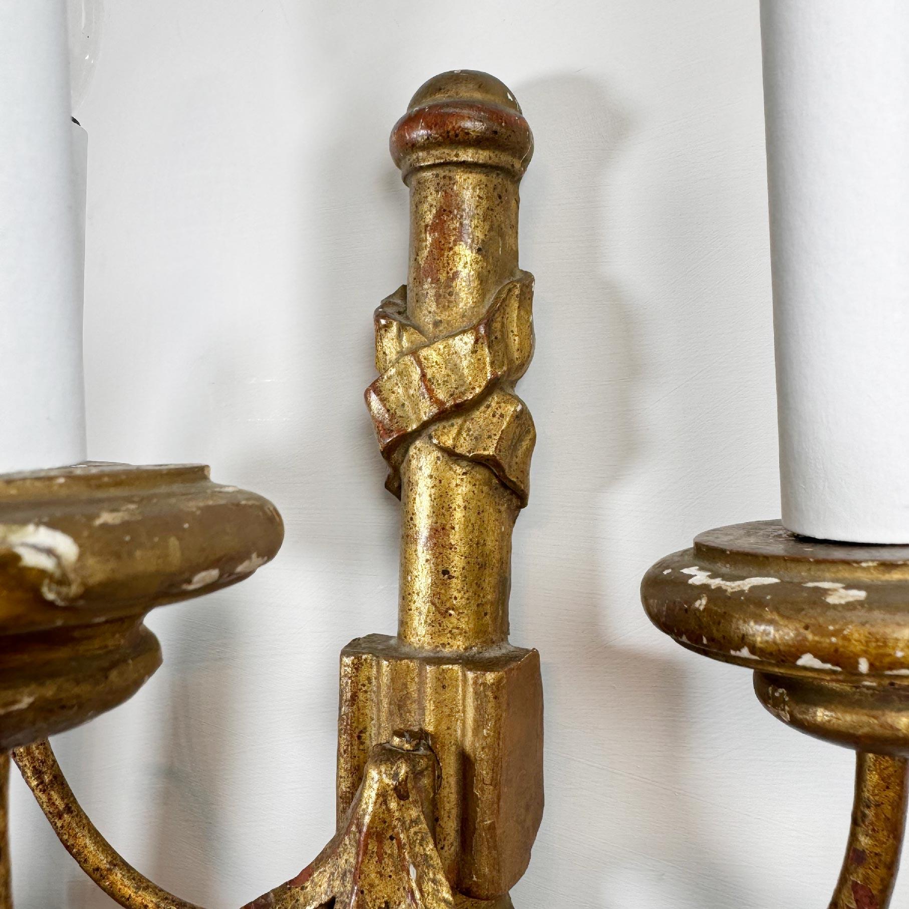 Apliques de flecha de madera dorada del Imperio francés de los años 20 en venta 2