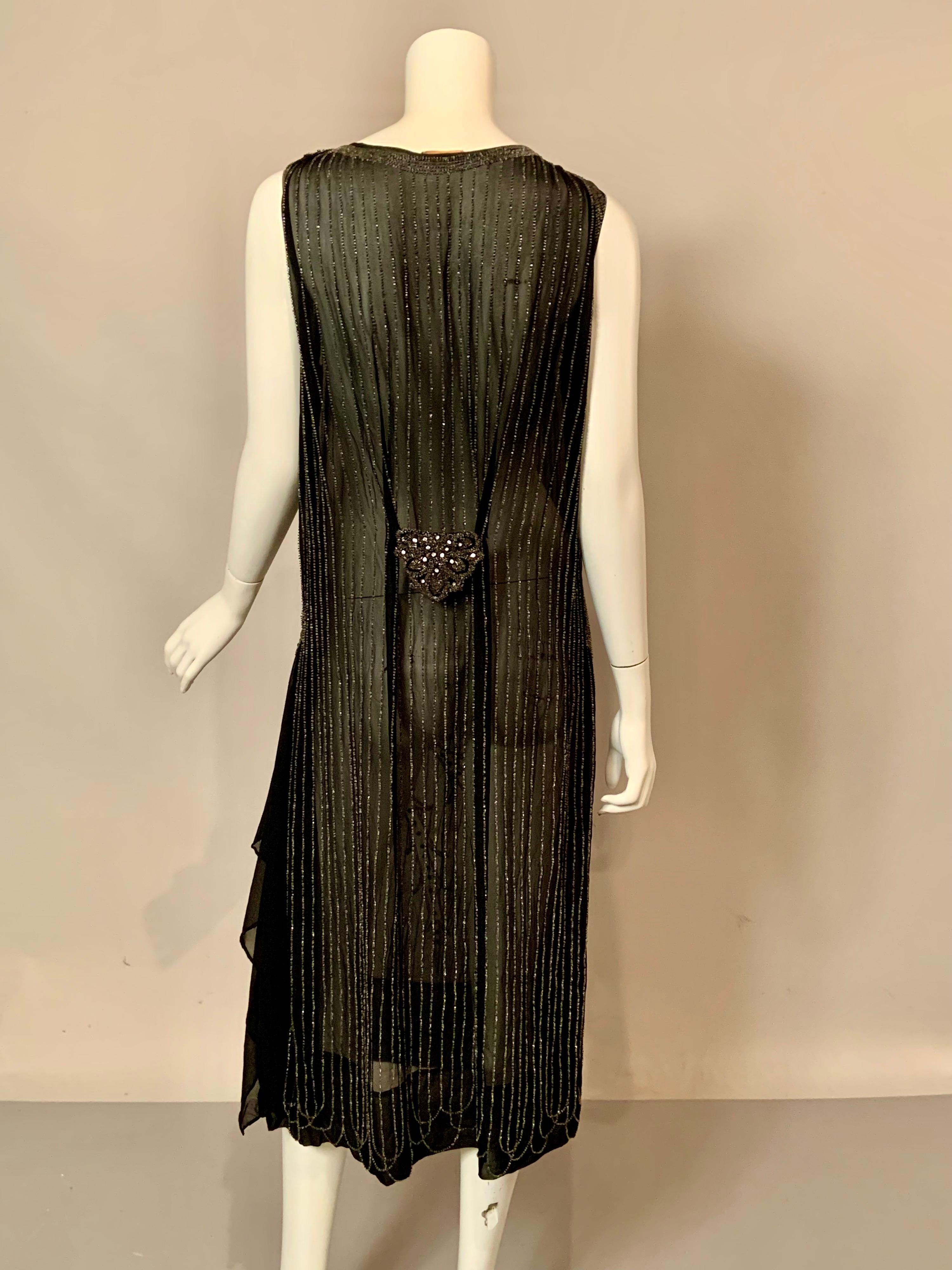 1920's French Flapper Dress  Black Silk with Sparkling Beadwork For Sale 4