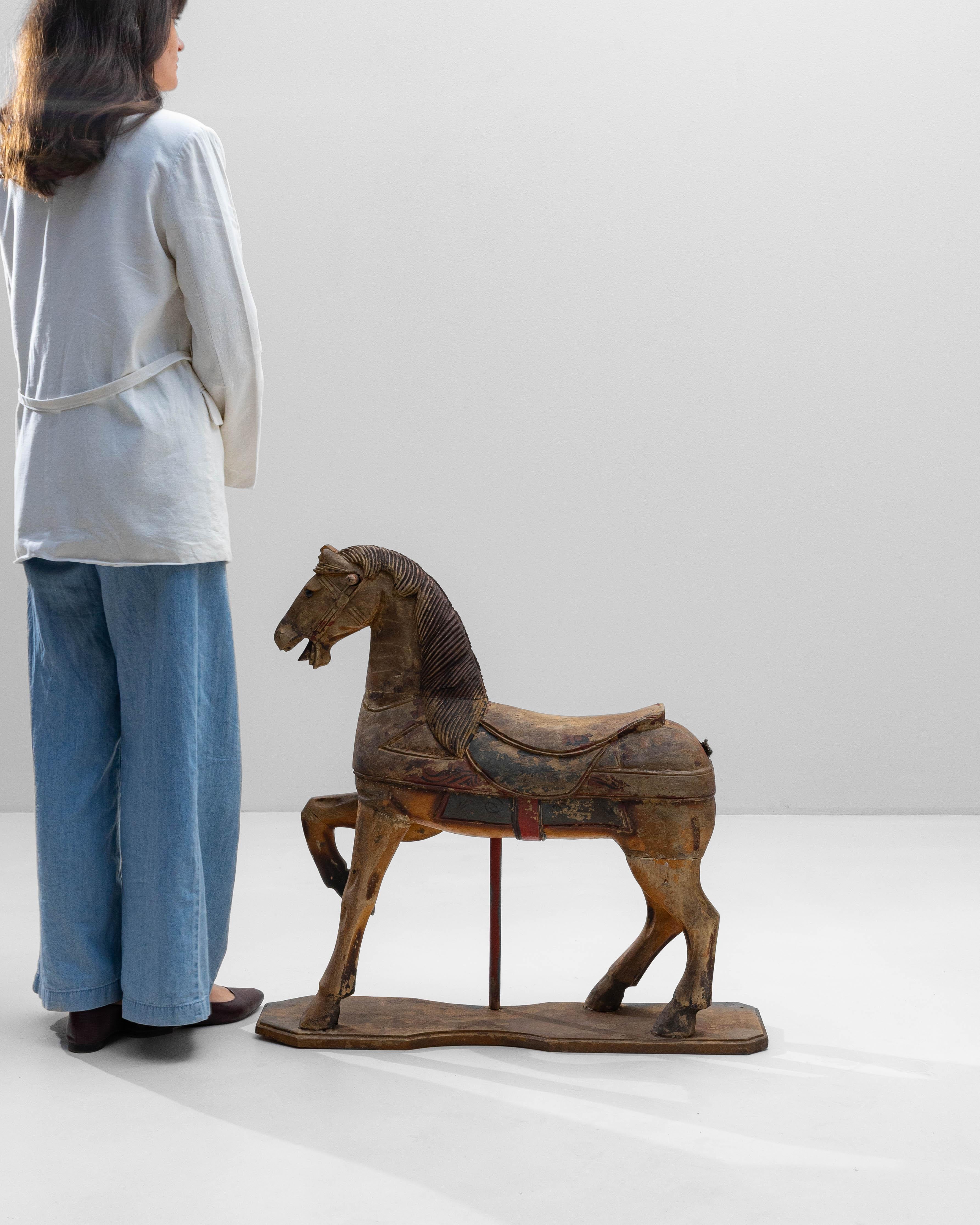 1920s French Hand-Carved Wooden Carousel Horse In condizioni buone in vendita a High Point, NC